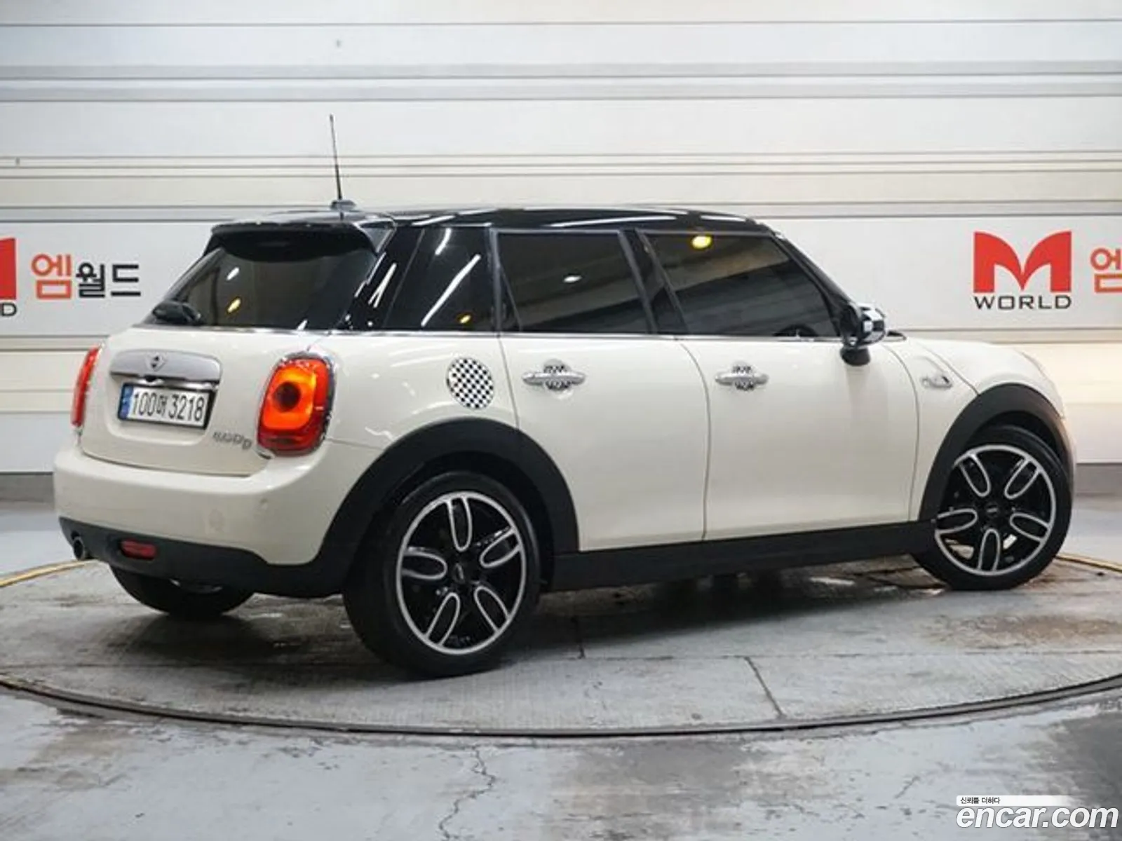 Mini Cooper D Basic 3Rd Generation - фотография 10995218