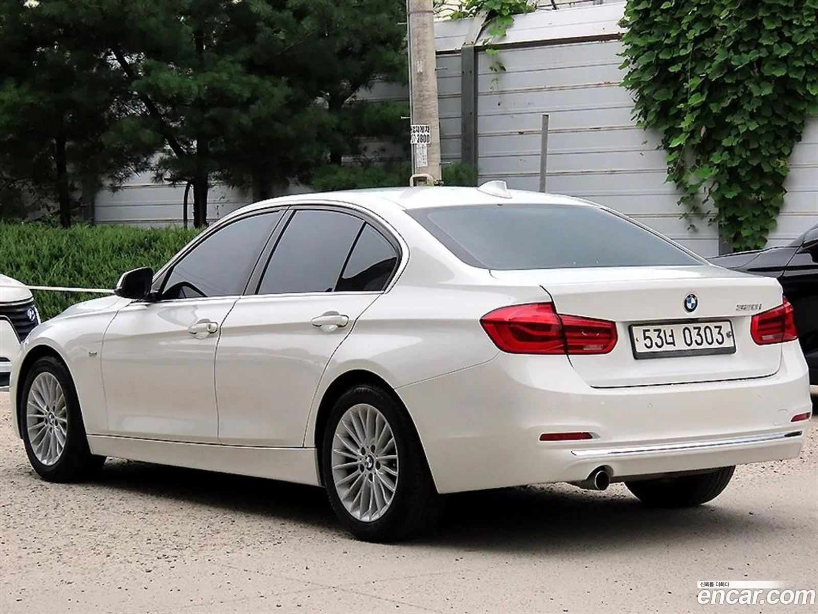 BMW 3 Series F30 320I Luxury - фотография 17916548
