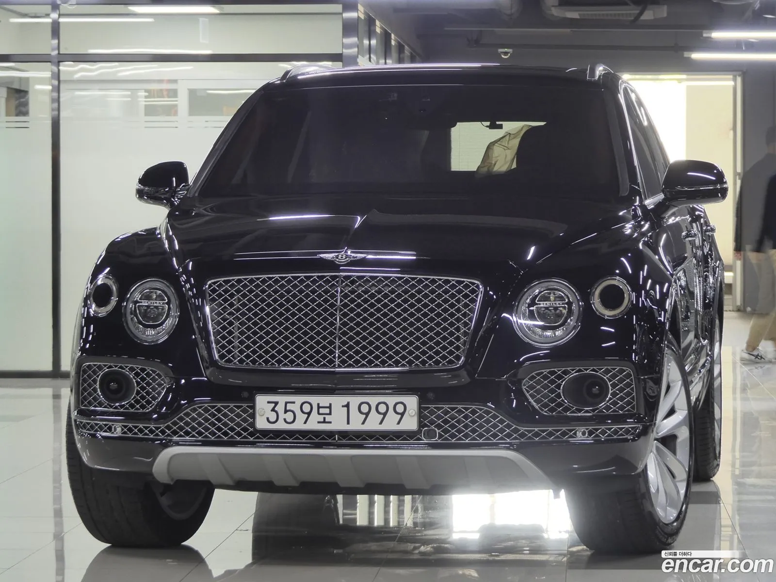 Bentley Bentayga 40 V8 - фотография 4462121