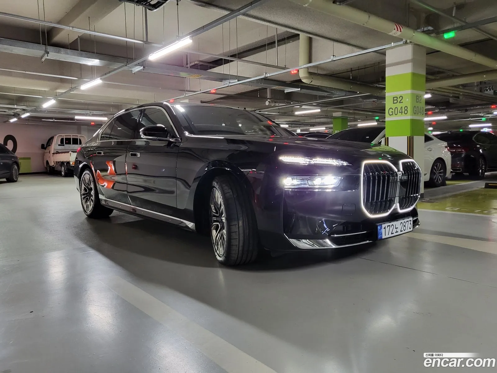 BMW 7 Series G70 740D xDrive Design Pure Excellence - фотография 5682509