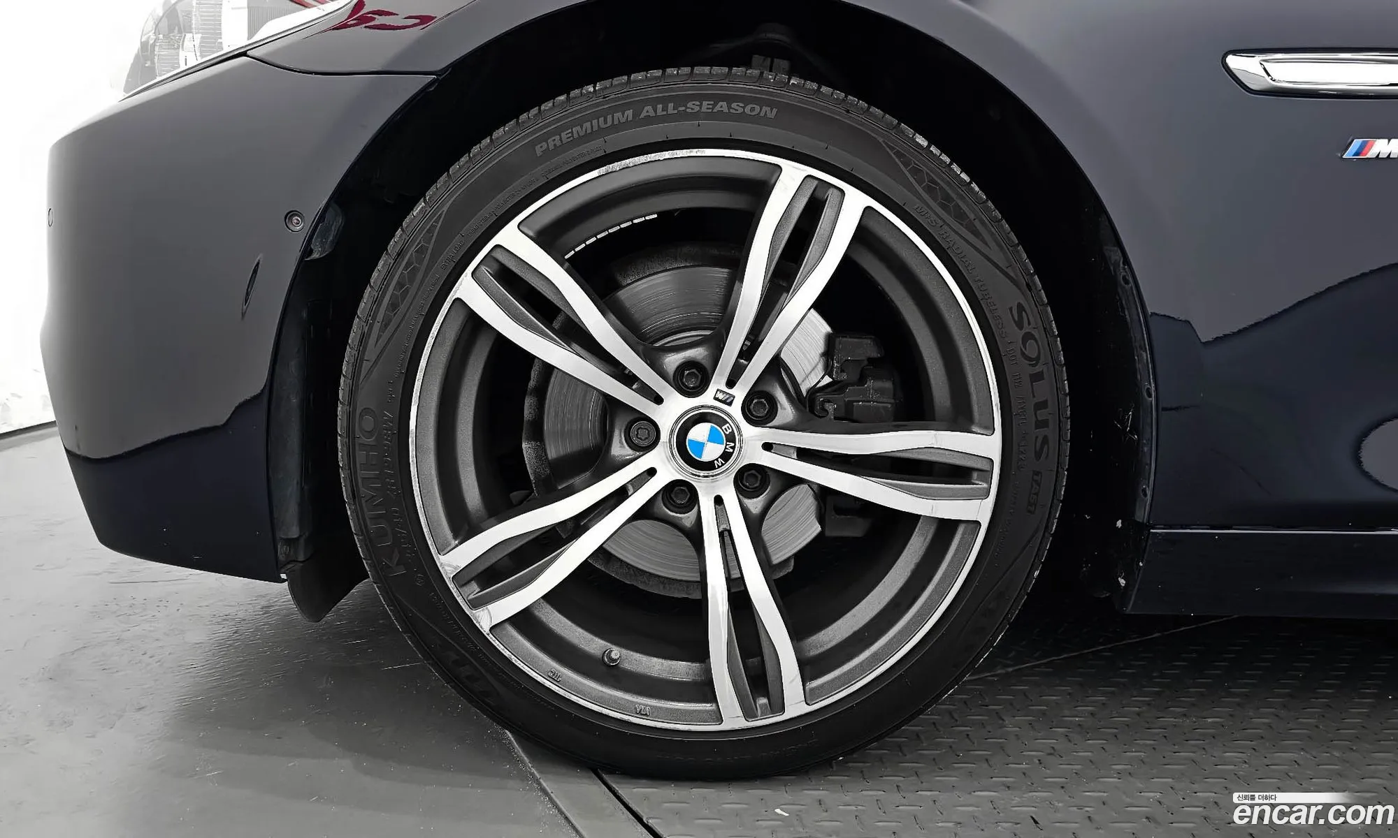 BMW 5 Series F10 520D xDrive M Aerodynamics - фотография 18659322