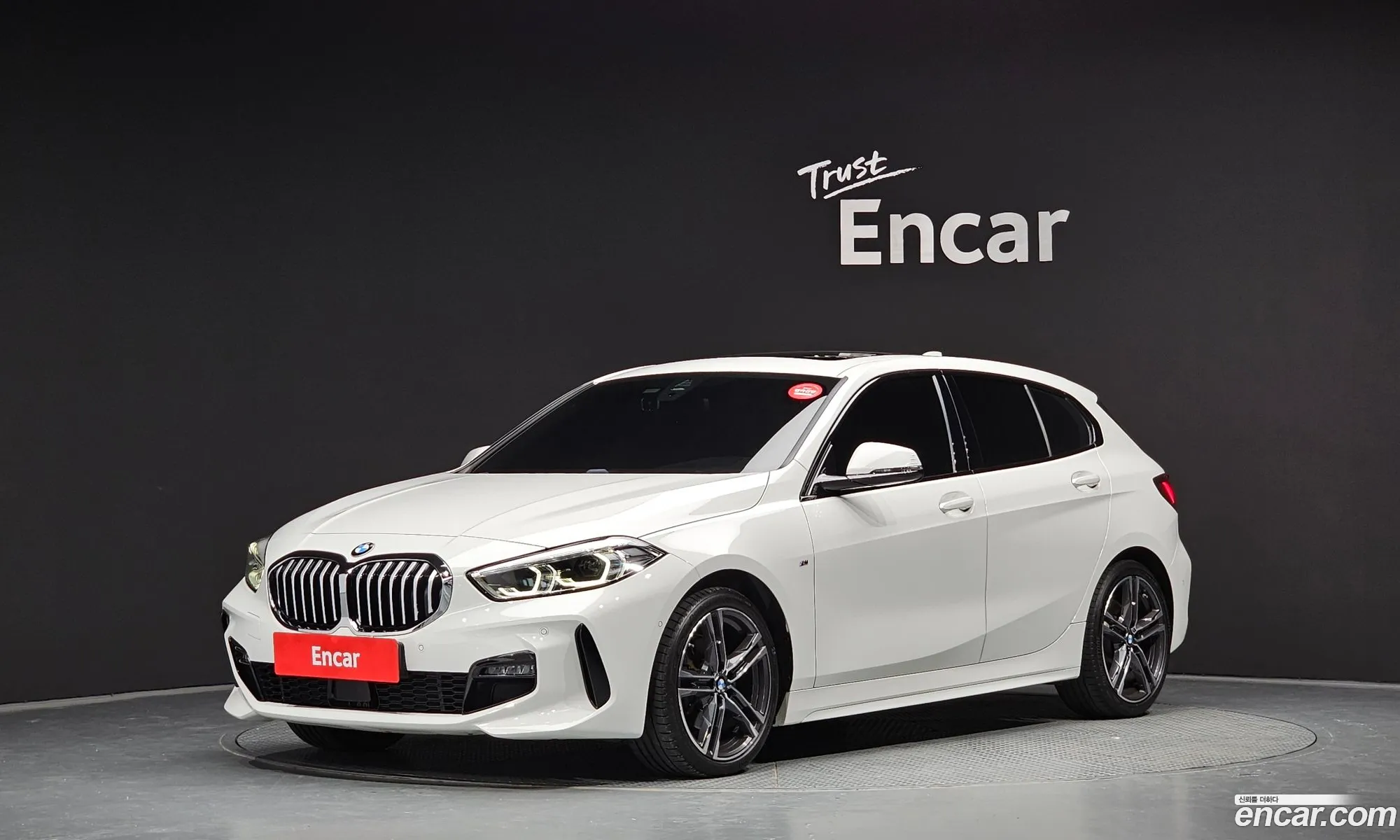 BMW 1 Series F40 118D M Sports - фотография 5180414