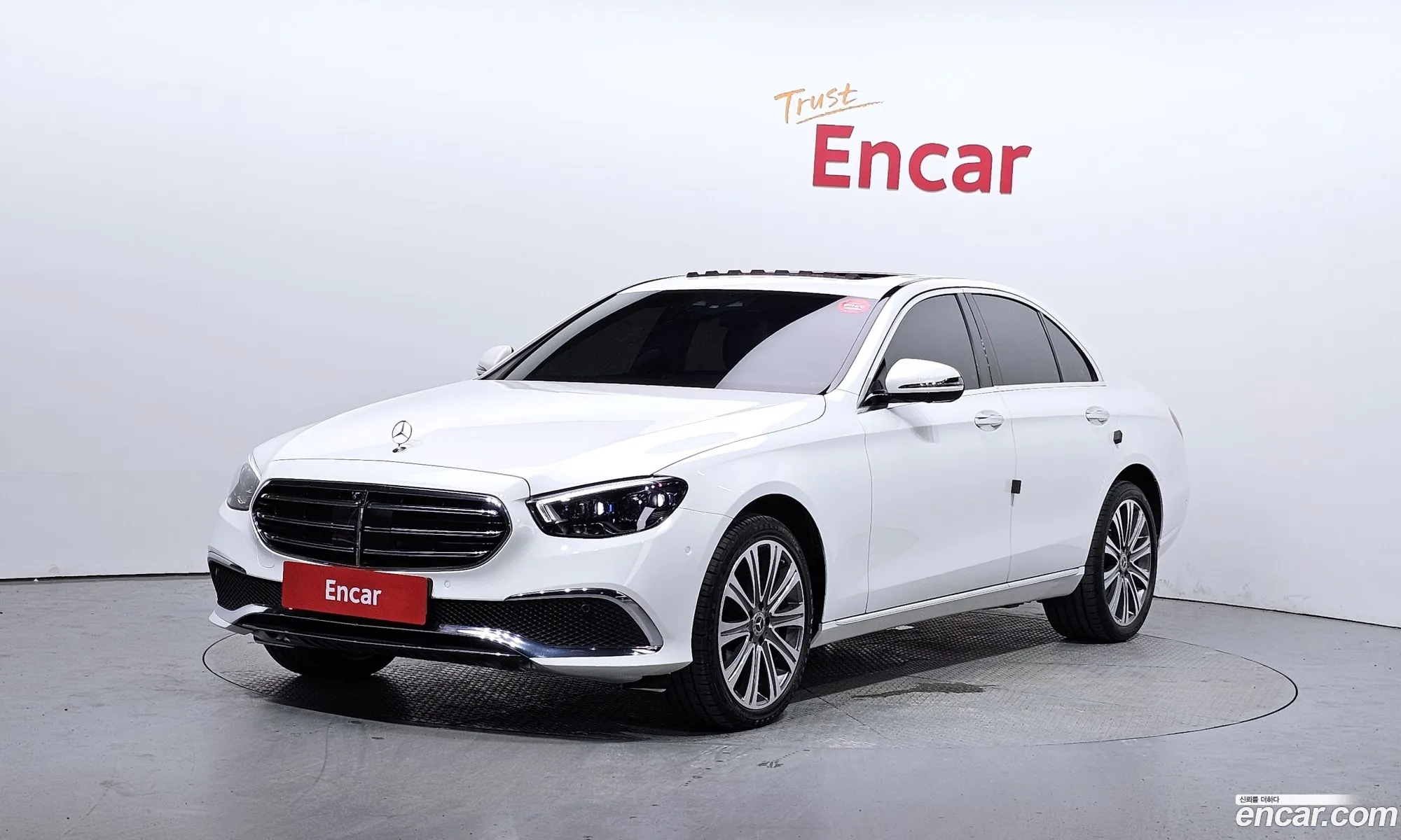 Mercedes E-Class W213 E350 4Matic Exclusive - фотография 19109743