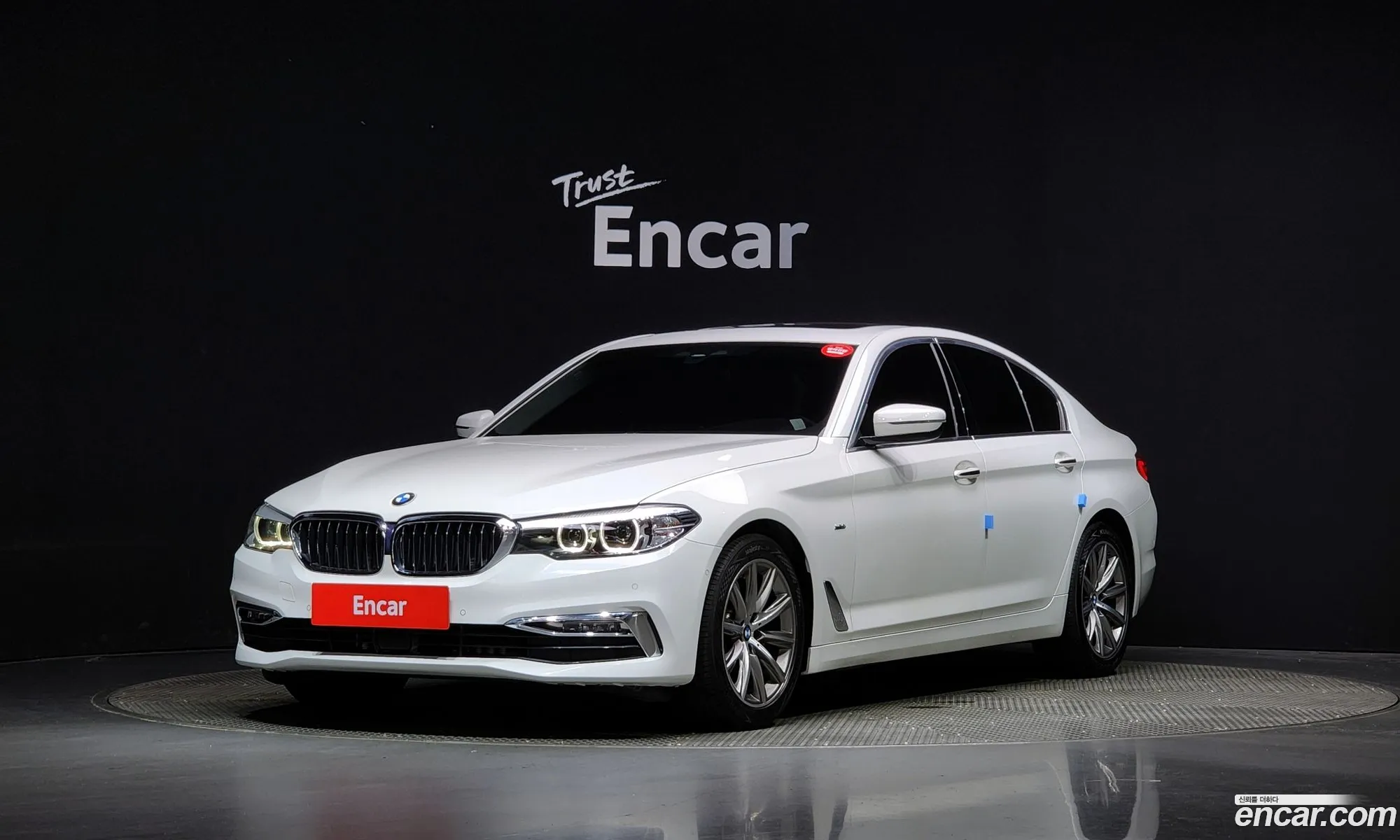 BMW 5 Series G30 520I Luxury - фотография 5089304