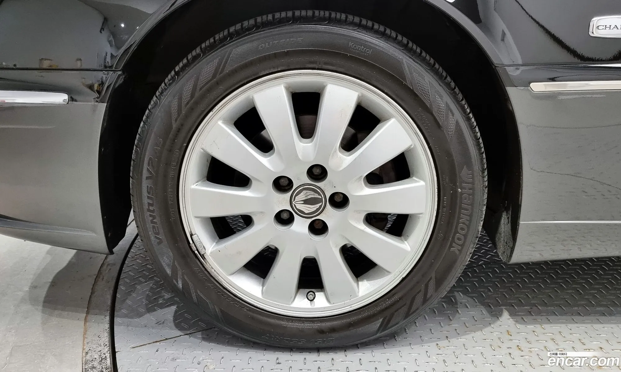 Kg Mobility Ssangyong New Chairman Cm600S Majesty - фотография 8739530