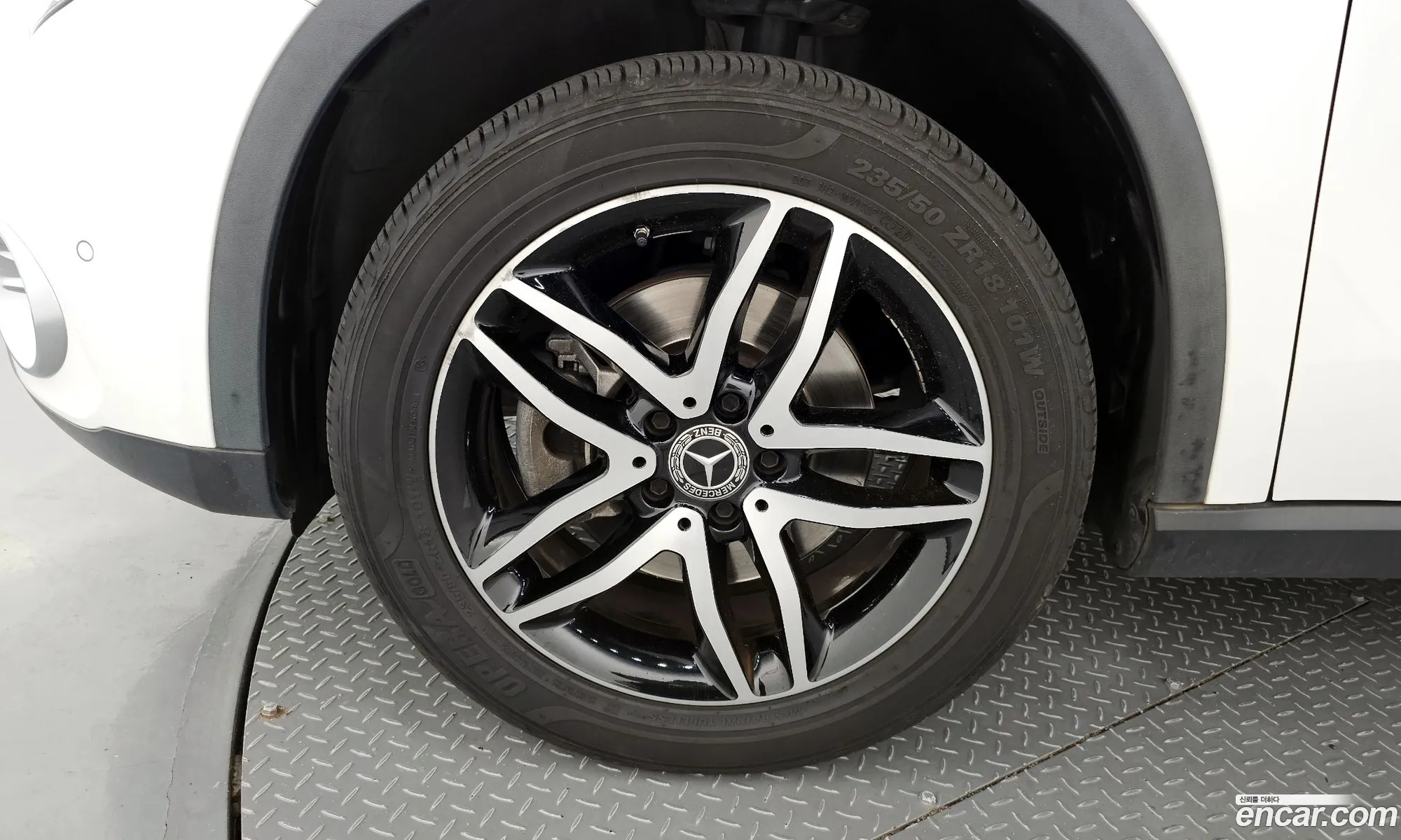 Mercedes Gla-Class X156 Gla220 Premium - фотография 19082011