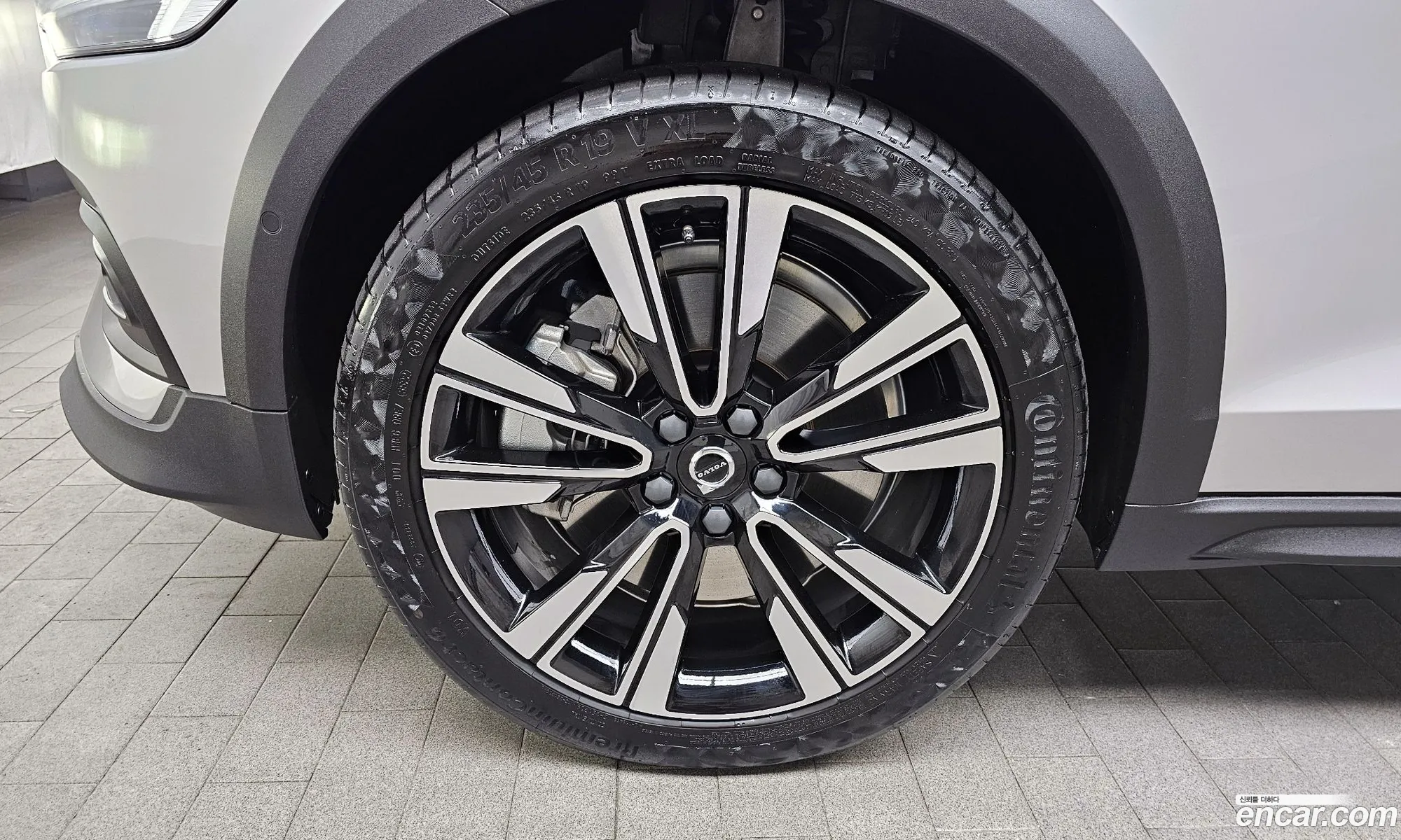 Volvo V60 Cross Country 2Nd Generation B5 Ultimate Awd - фотография 14715678