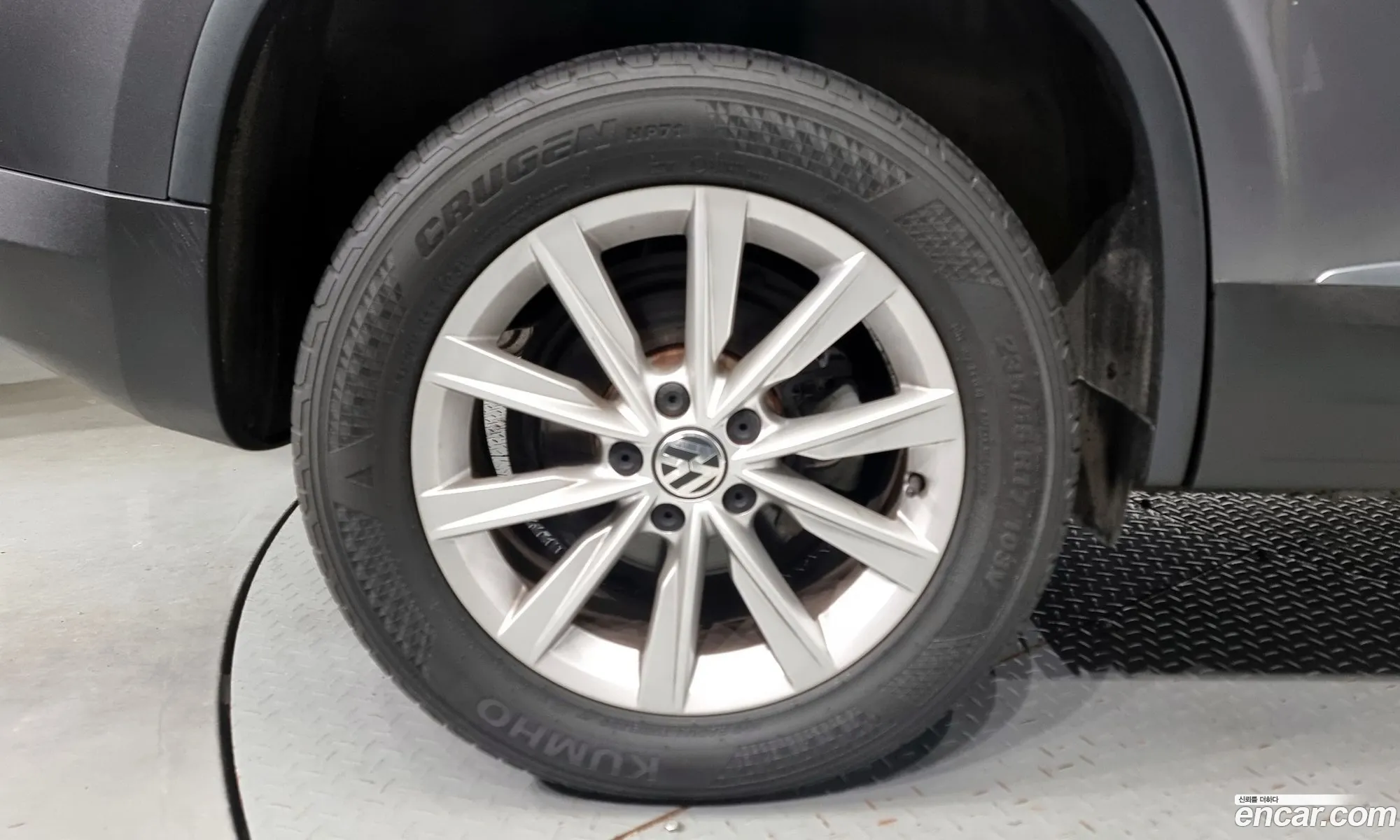 Volkswagen New Tiguan 20 Tdi Comfort 5N - фотография 7715930