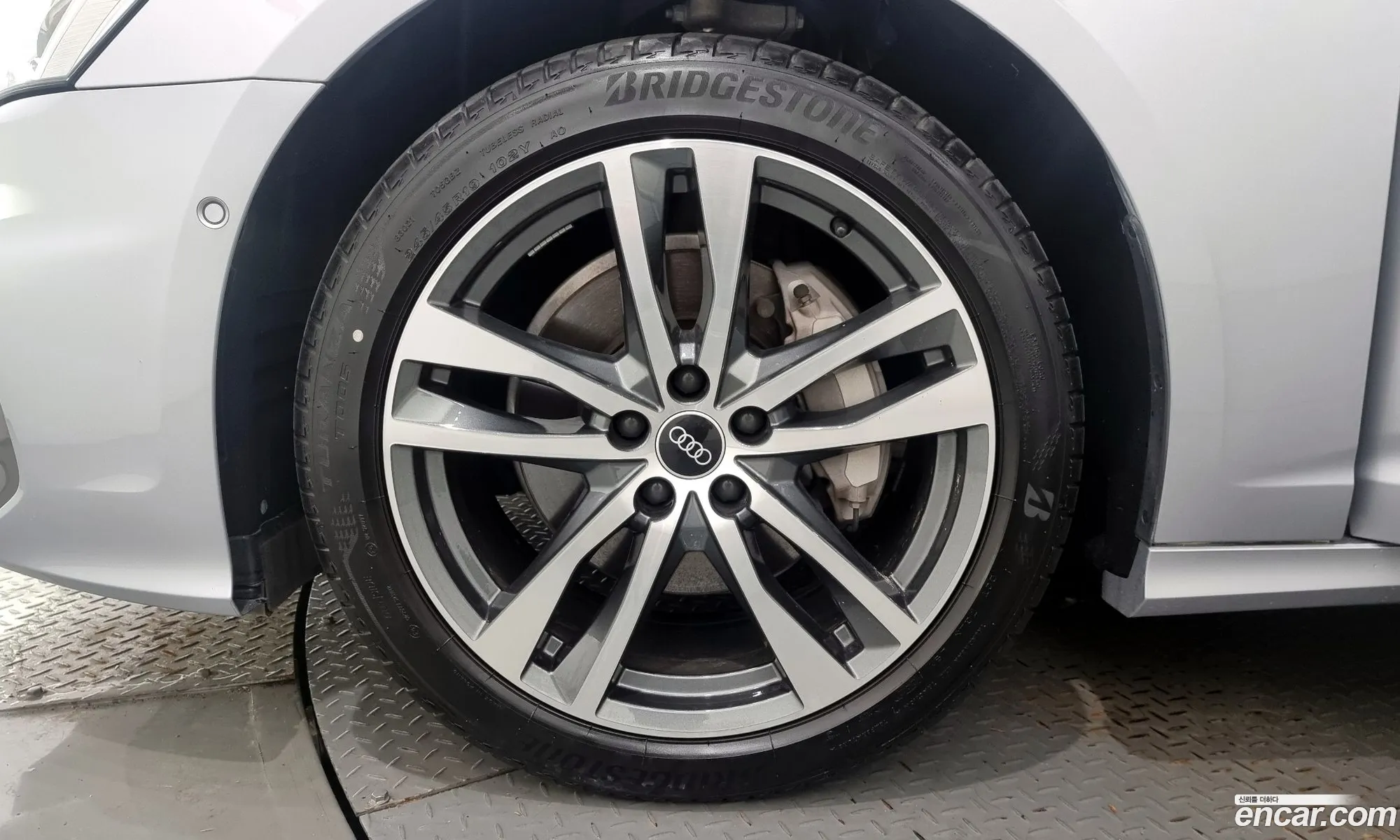 Audi A6 C8 45 Tfsi Quattro Premium - фотография 381148