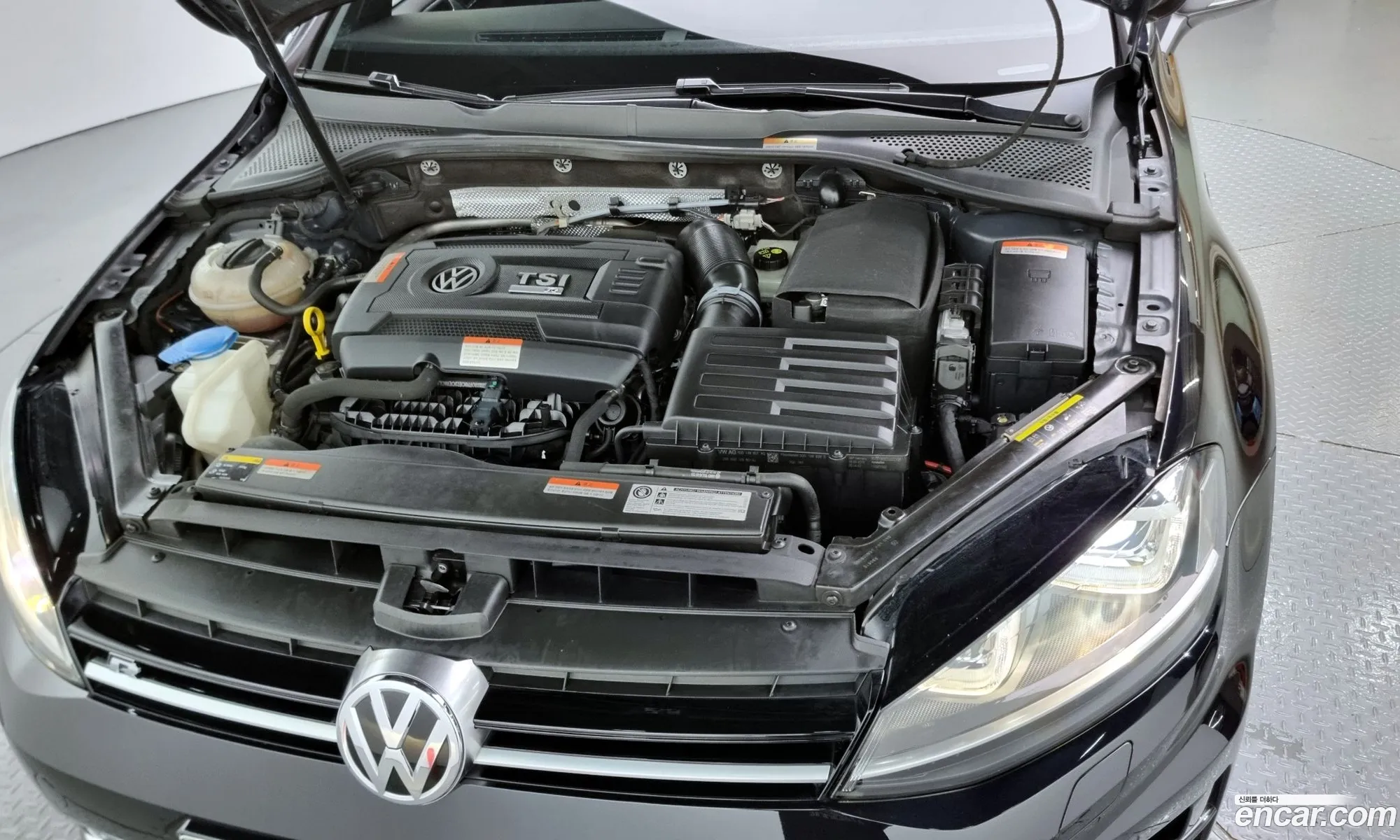 Volkswagen Golf 7Th Generation 20 R - фотография 8774800