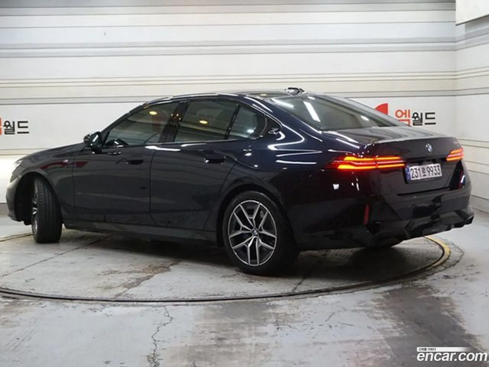 BMW 5 Series G60 520I M Sports - фотография 18026409