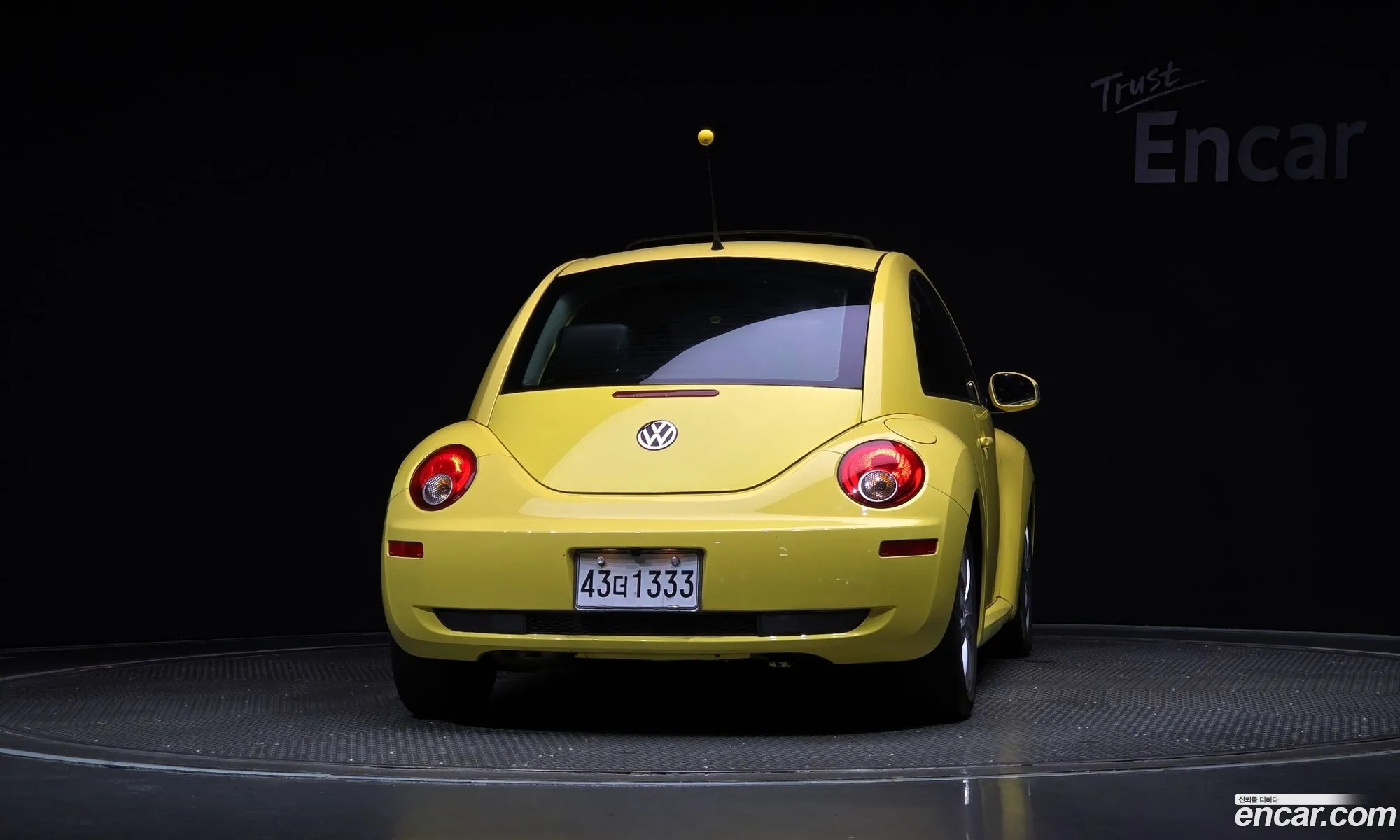Volkswagen New Beetle Deluxe 20 9C - фотография 8482663