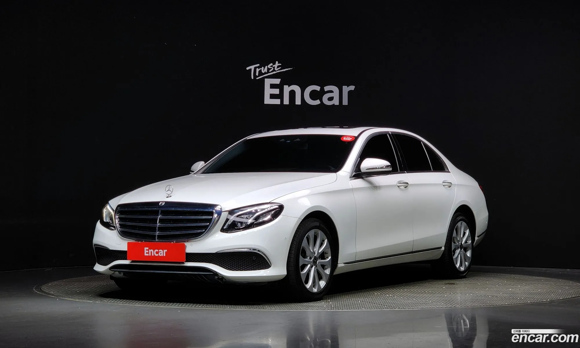 Benz E-Class W213 E220D 4Matic Exclusive - фотография 19108009