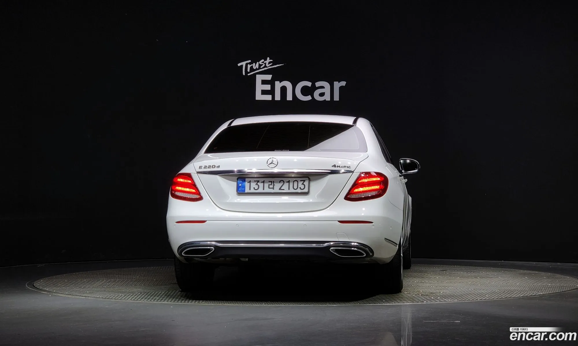 Benz E-Class W213 E220D 4Matic Exclusive - фотография 19108012