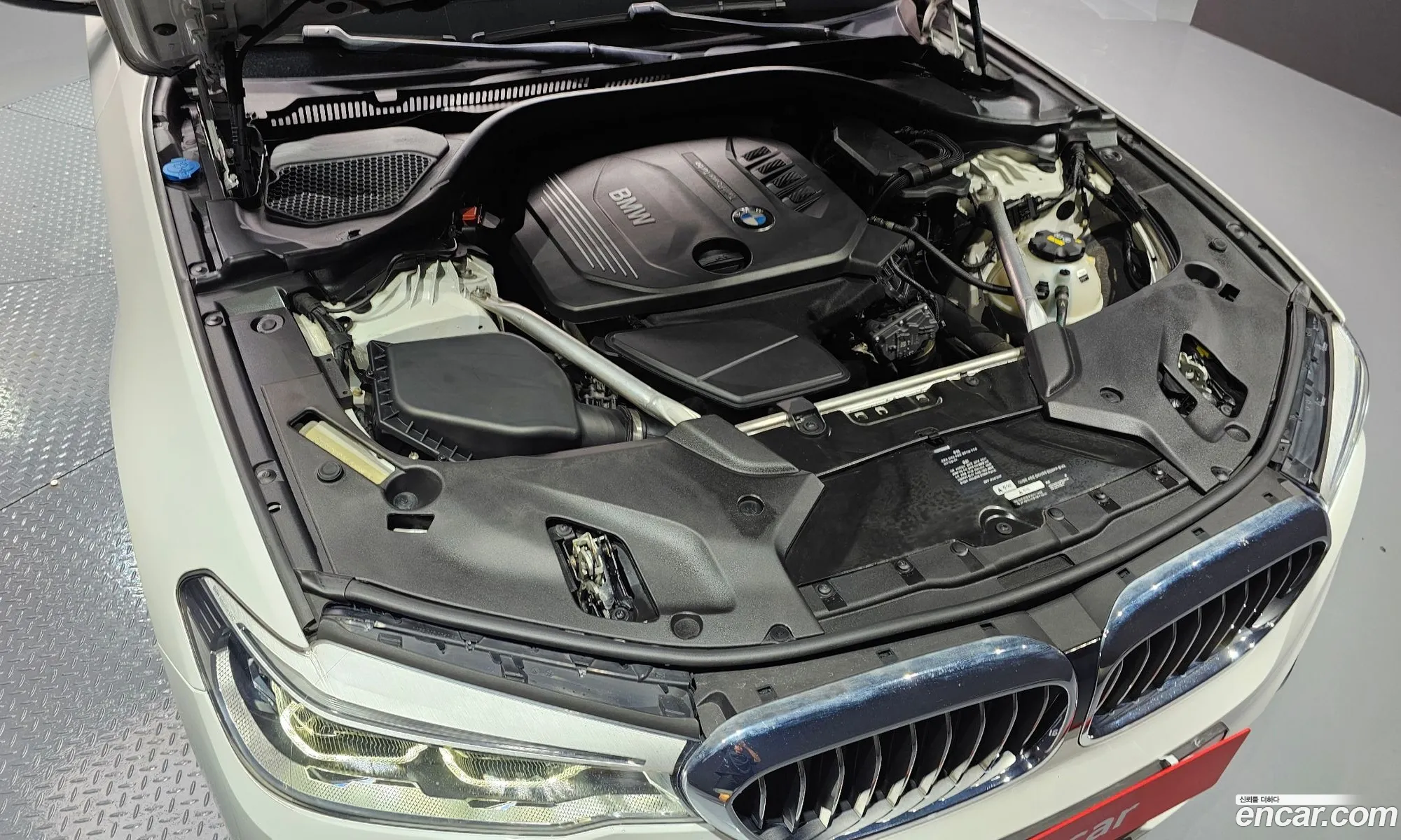 BMW 5 Series G30 520D Luxury Special Edition - фотография 18135007