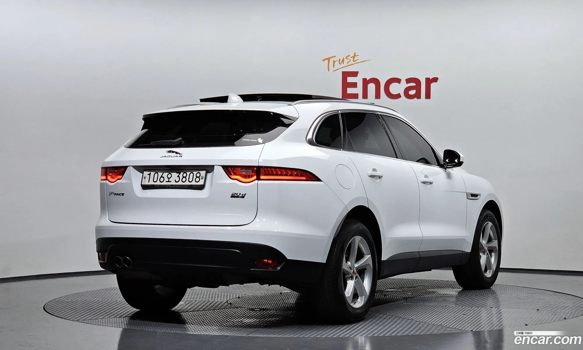 Jaguar F-Pace 20D Prestige - фотография 3929943