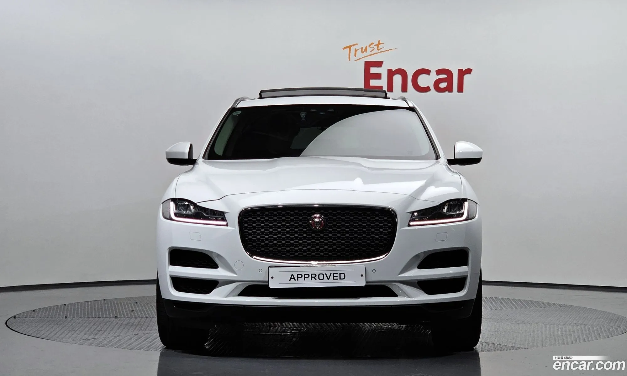 Jaguar F-Pace 20D Prestige - фотография 3929944