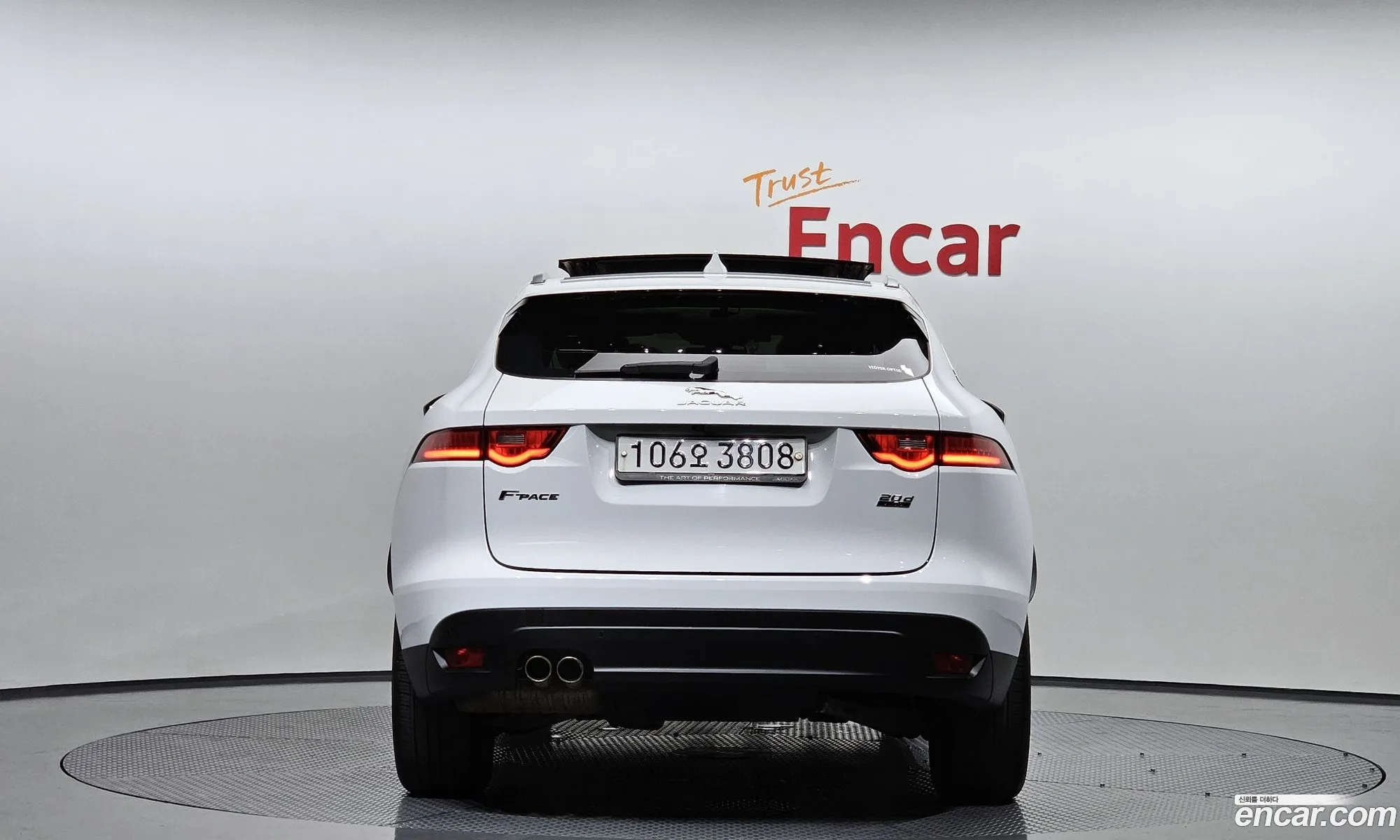 Jaguar F-Pace 20D Prestige - фотография 3929945
