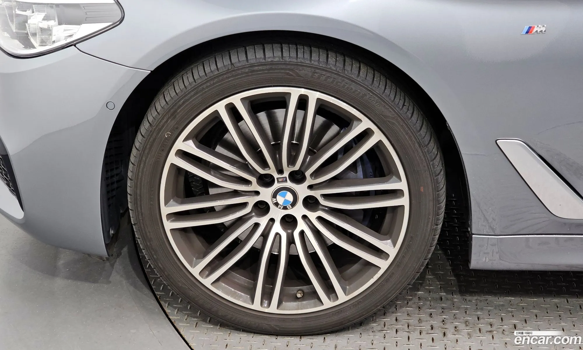 BMW 5 Series G30 530I xDrive M Sport Plus - фотография 18081190