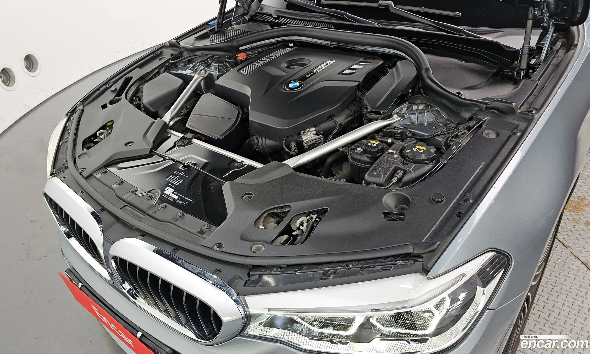 BMW 5 Series G30 530I xDrive M Sport Plus - фотография 18081191
