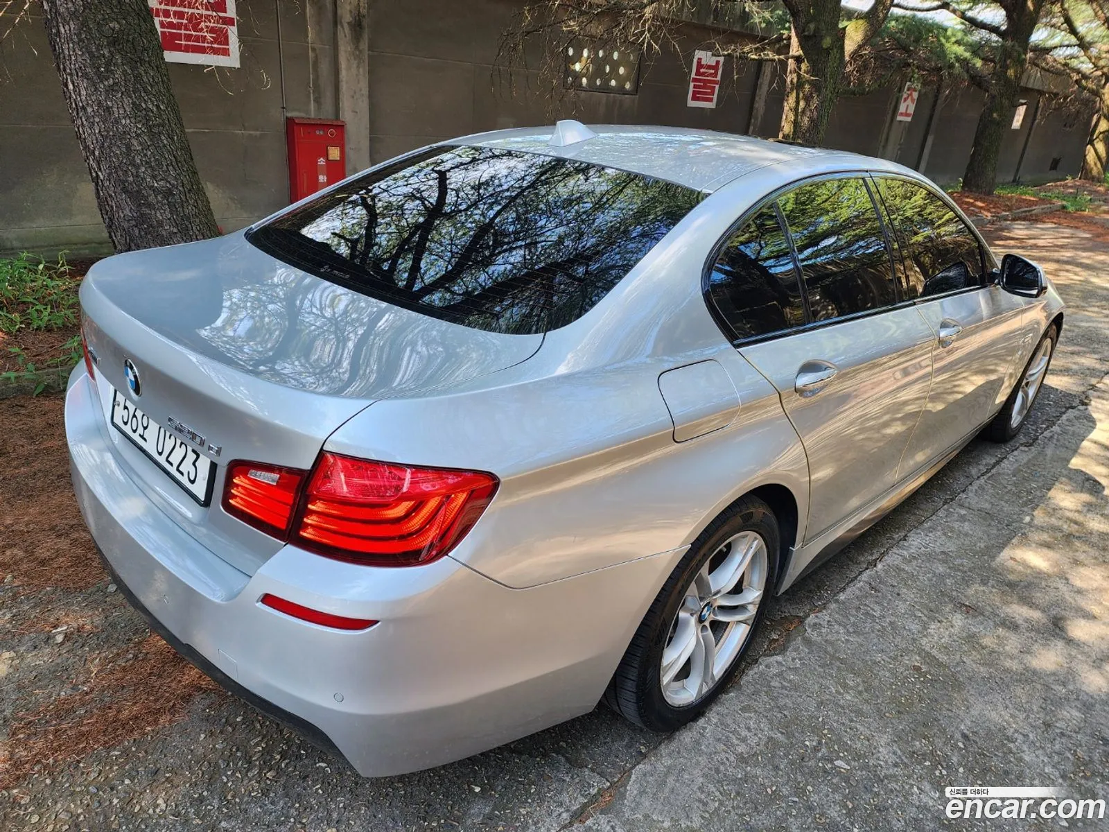 BMW 5 Series F10 520D xDrive M Aerodynamics - фотография 18102417