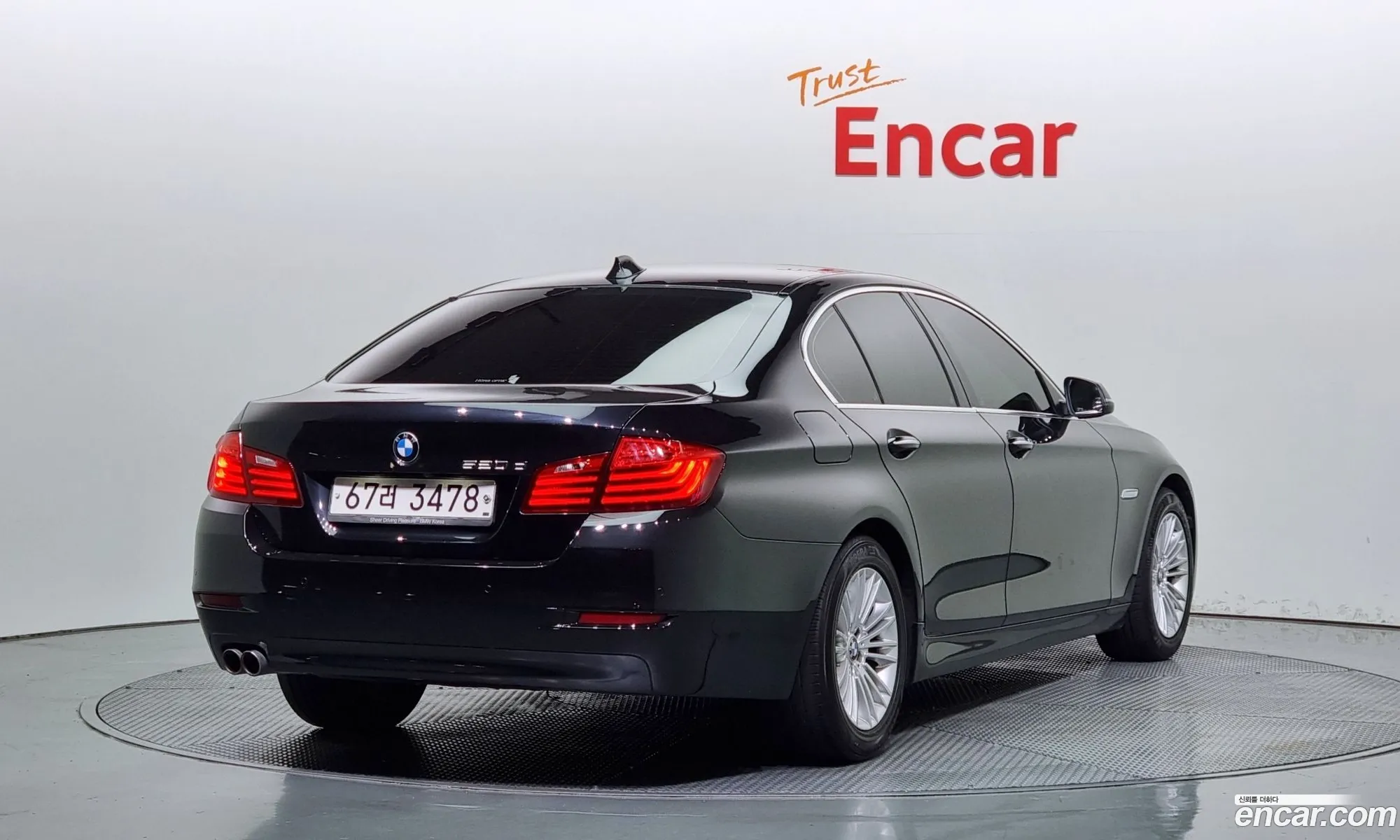BMW 5 Series F10 520D - фотография 18125724