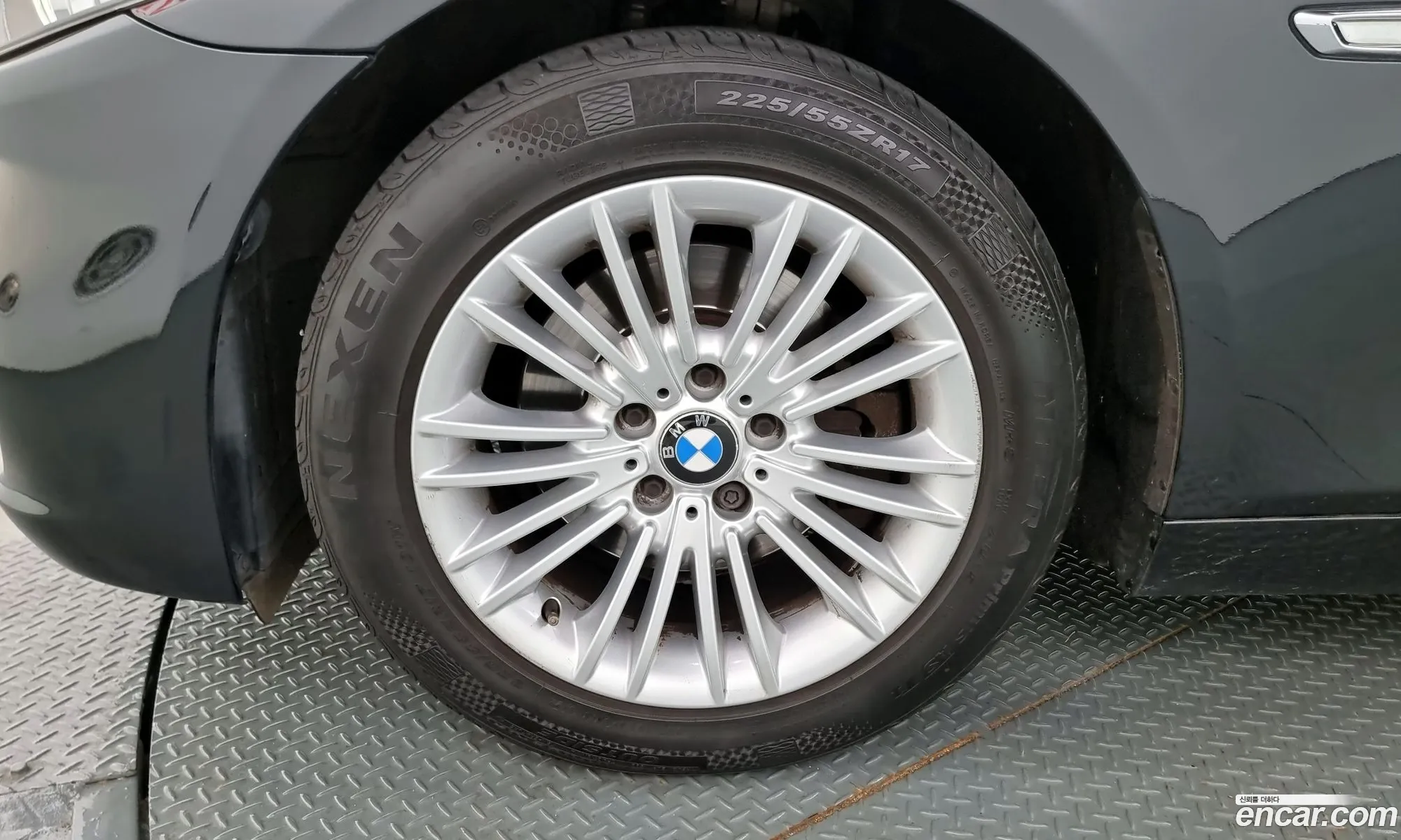 BMW 5 Series F10 520D - фотография 18125727