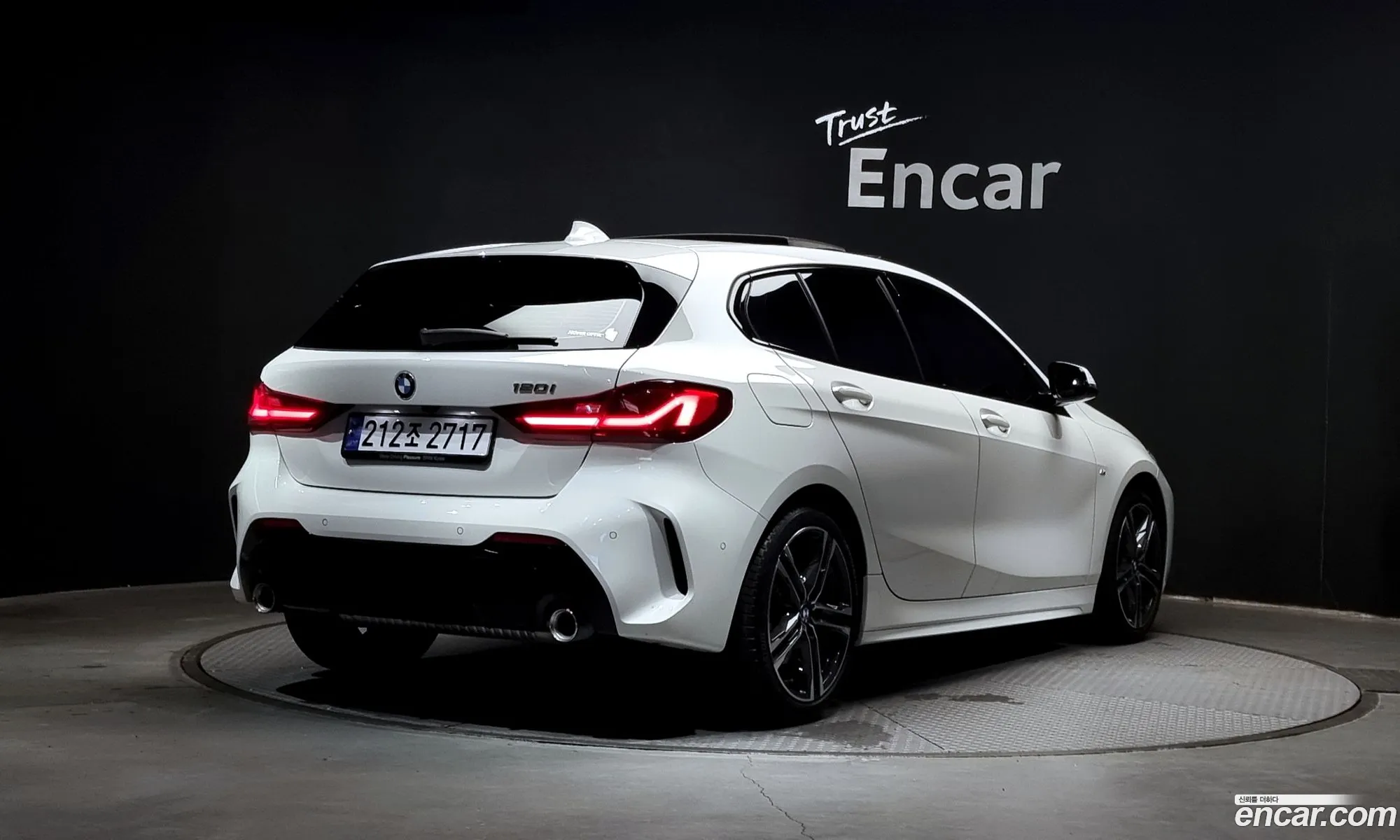 BMW 1 Series F40 120I M Sports - фотография 5668274