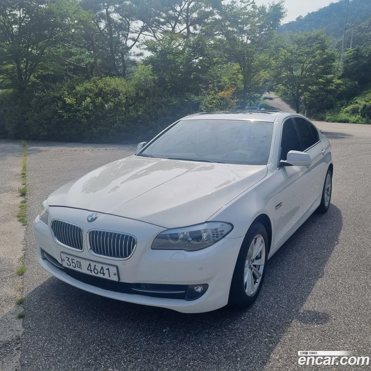 BMW 5 Series F10 520D - фотография 18102428