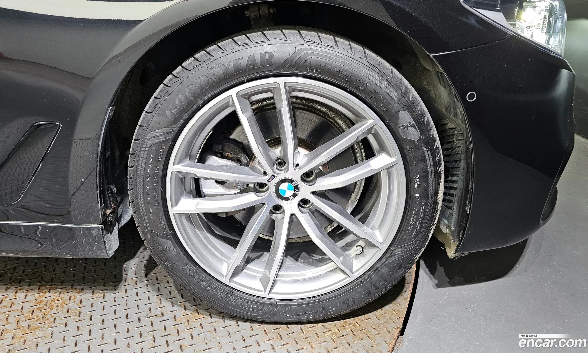 BMW 5 Series G30 520D M Sports - фотография 7035786