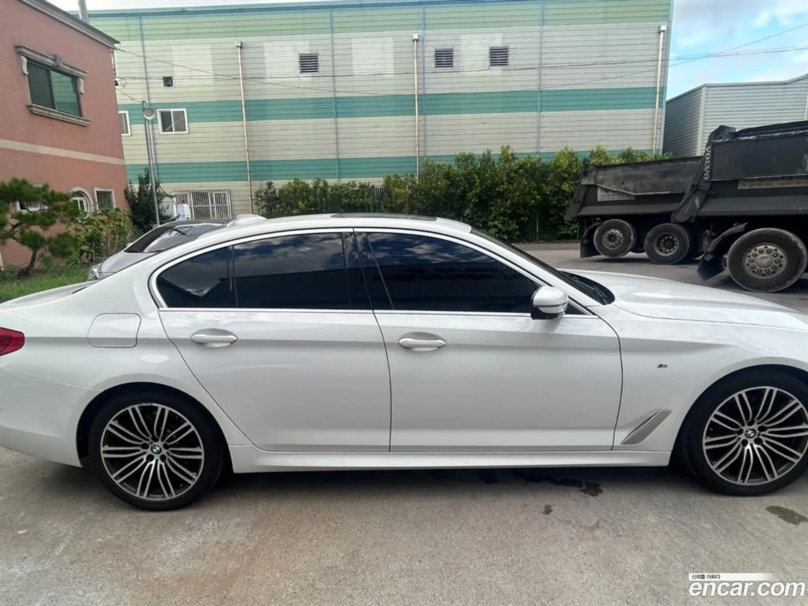 BMW 5 Series G30 530I M Sports Plus - фотография 18102461