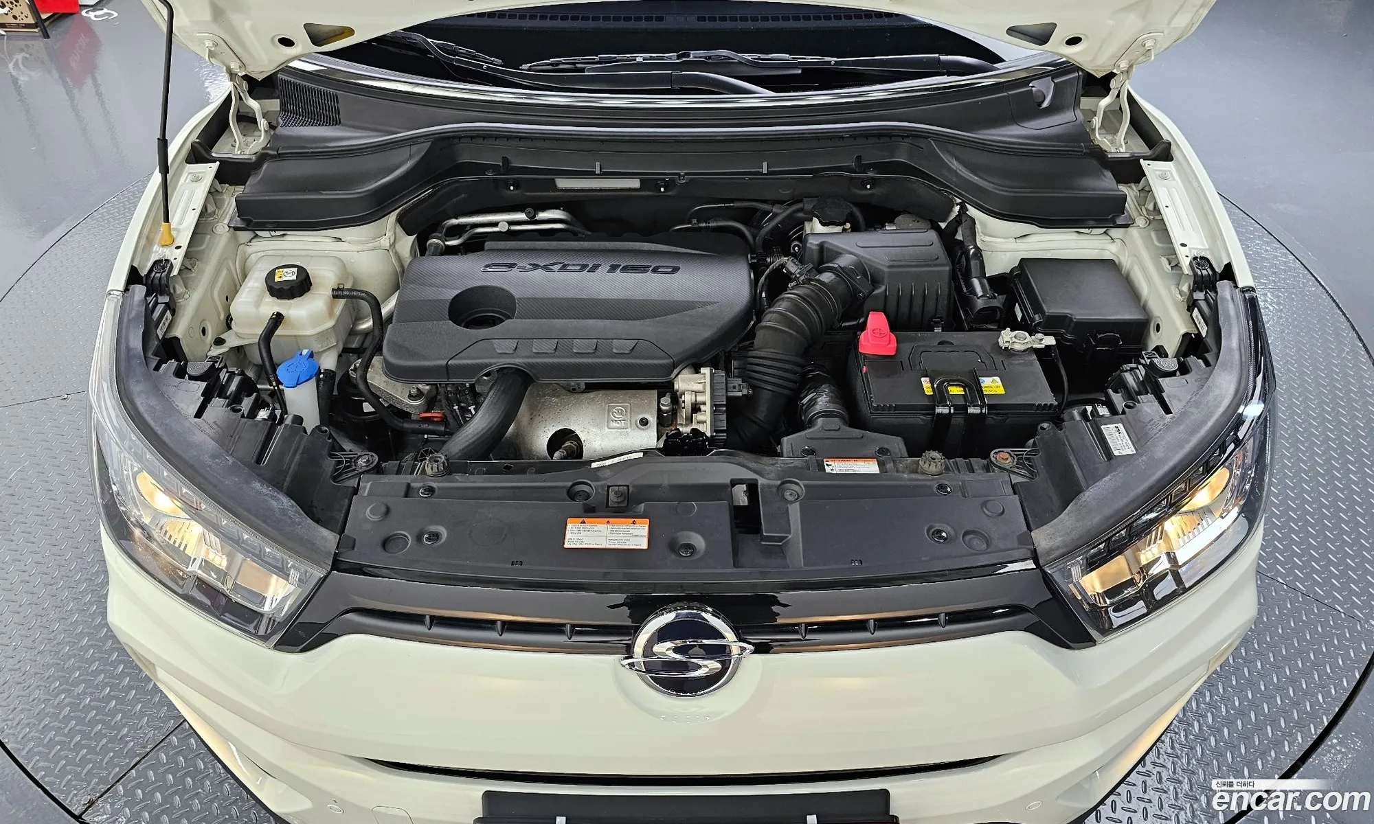 Kg Mobility Ssangyong Tivoli Armor Diesel Vx 2Wd - фотография 8656733