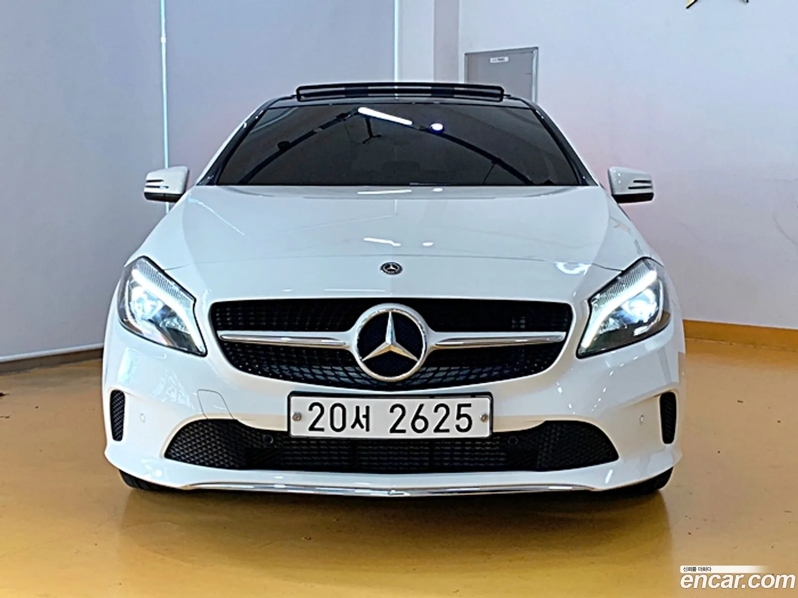 Mercedes A-Class W176 A200 - фотография 19082049