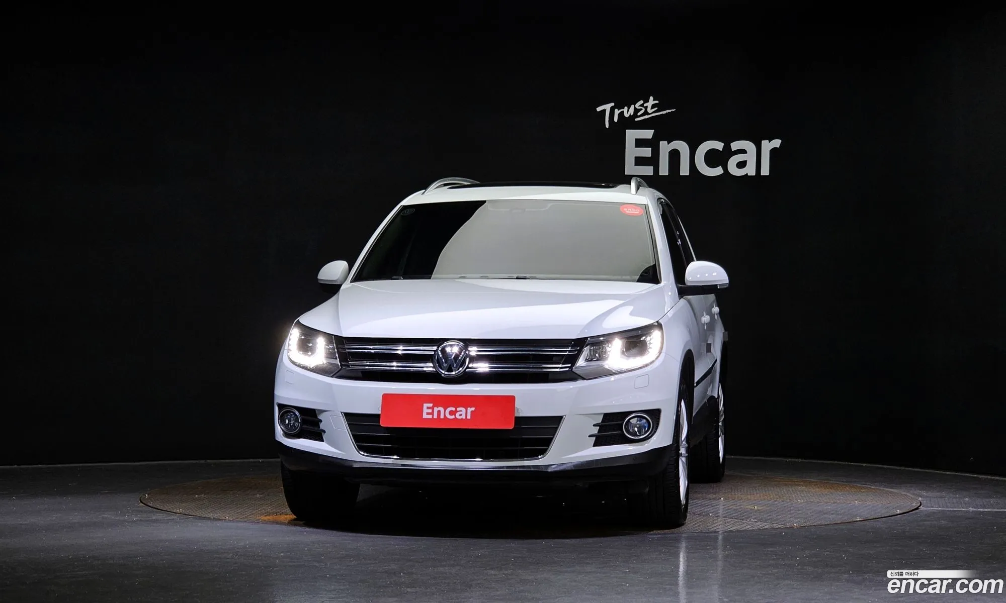 Volkswagen New Tiguan 20 Tdi Premium 5N - фотография 7785190