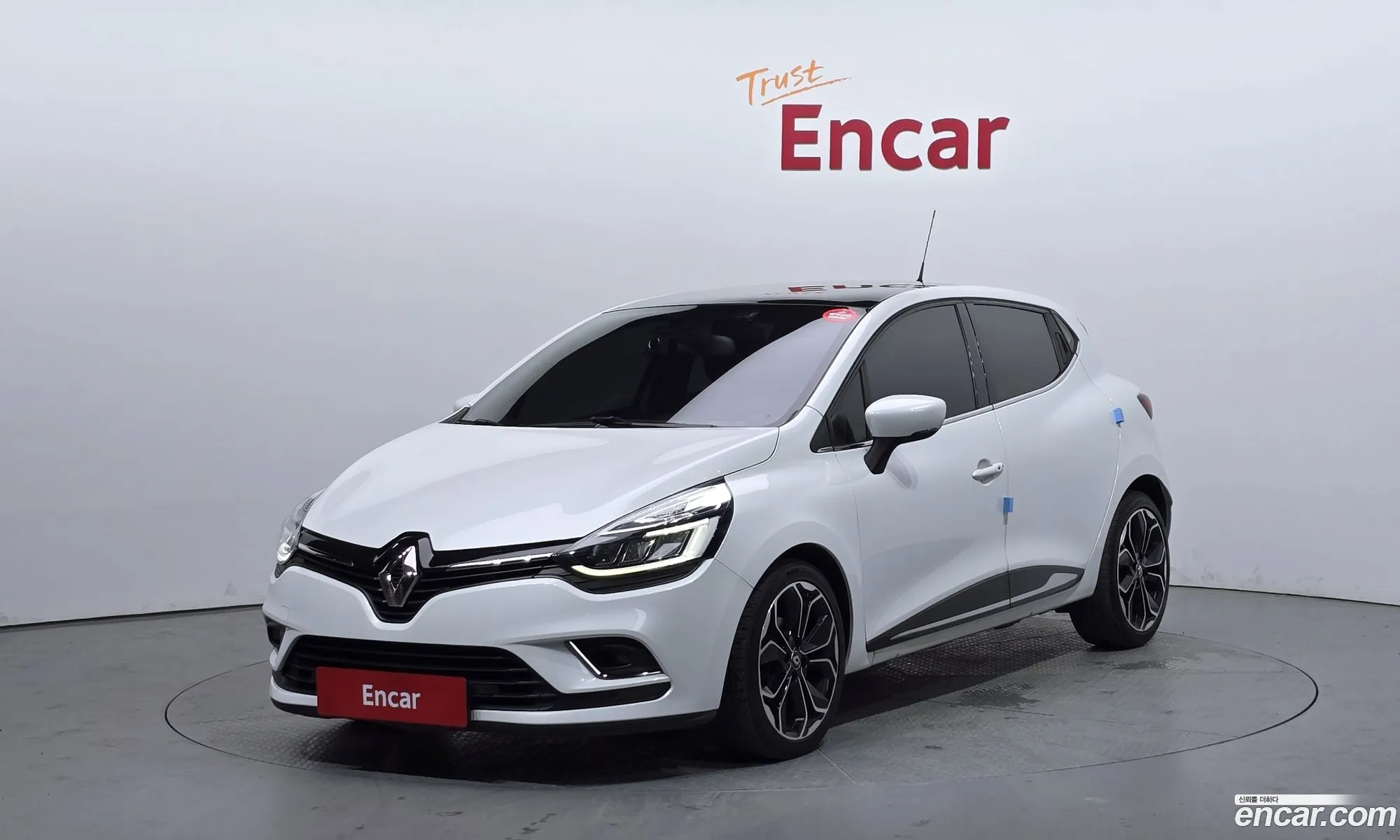 Renault Korea Samsung Clio Intense Panoramic - фотография 6885146