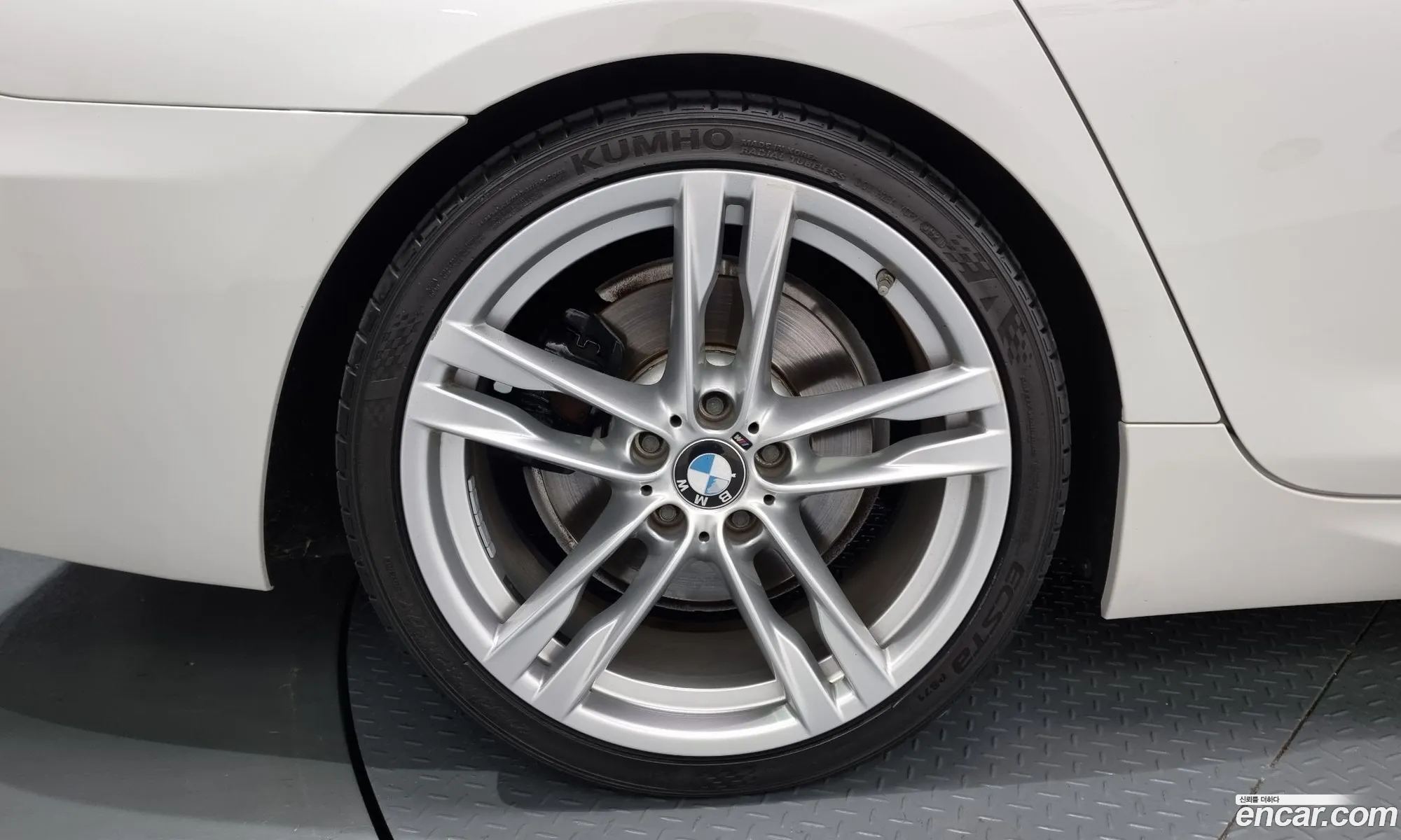 BMW 6 Series F12 640D xDrive M Sports Gran Coupe - фотография 6520186