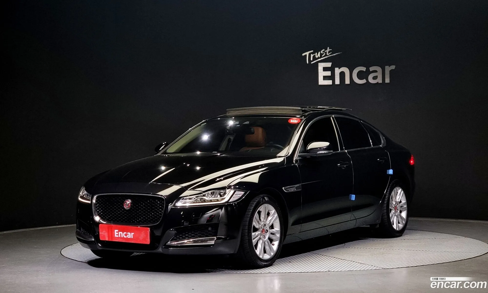 Jaguar Xf X260 20D Portfolio Awd - фотография 3938995