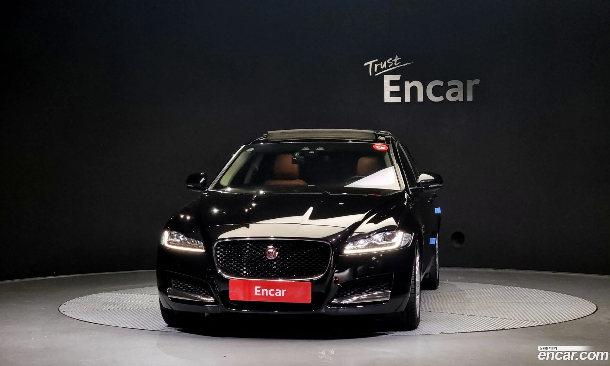 Jaguar Xf X260 20D Portfolio Awd - фотография 3938997