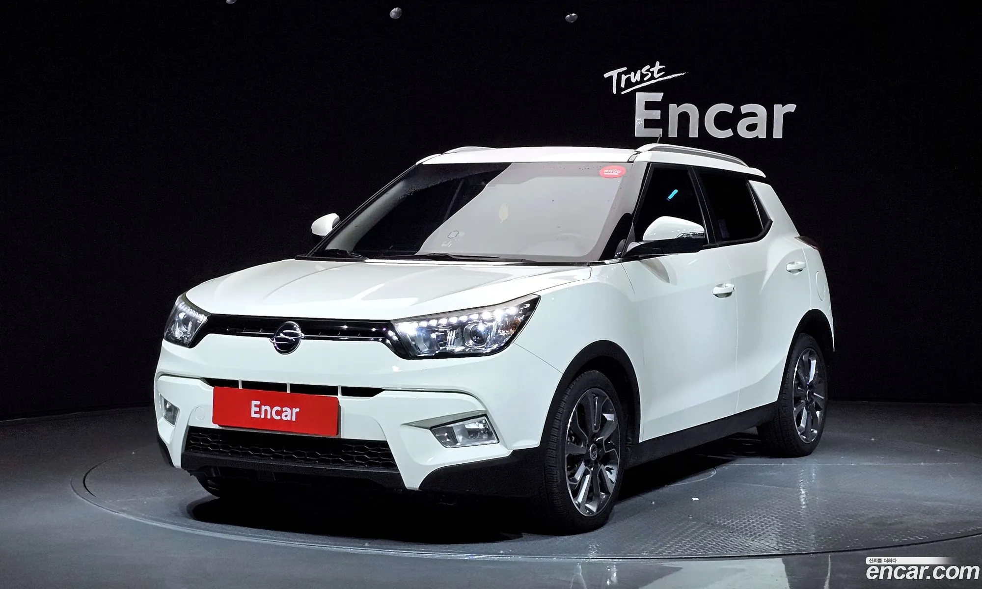 Kg Mobility Ssangyong Tivoli Diesel Lx 2Wd - фотография 8436886