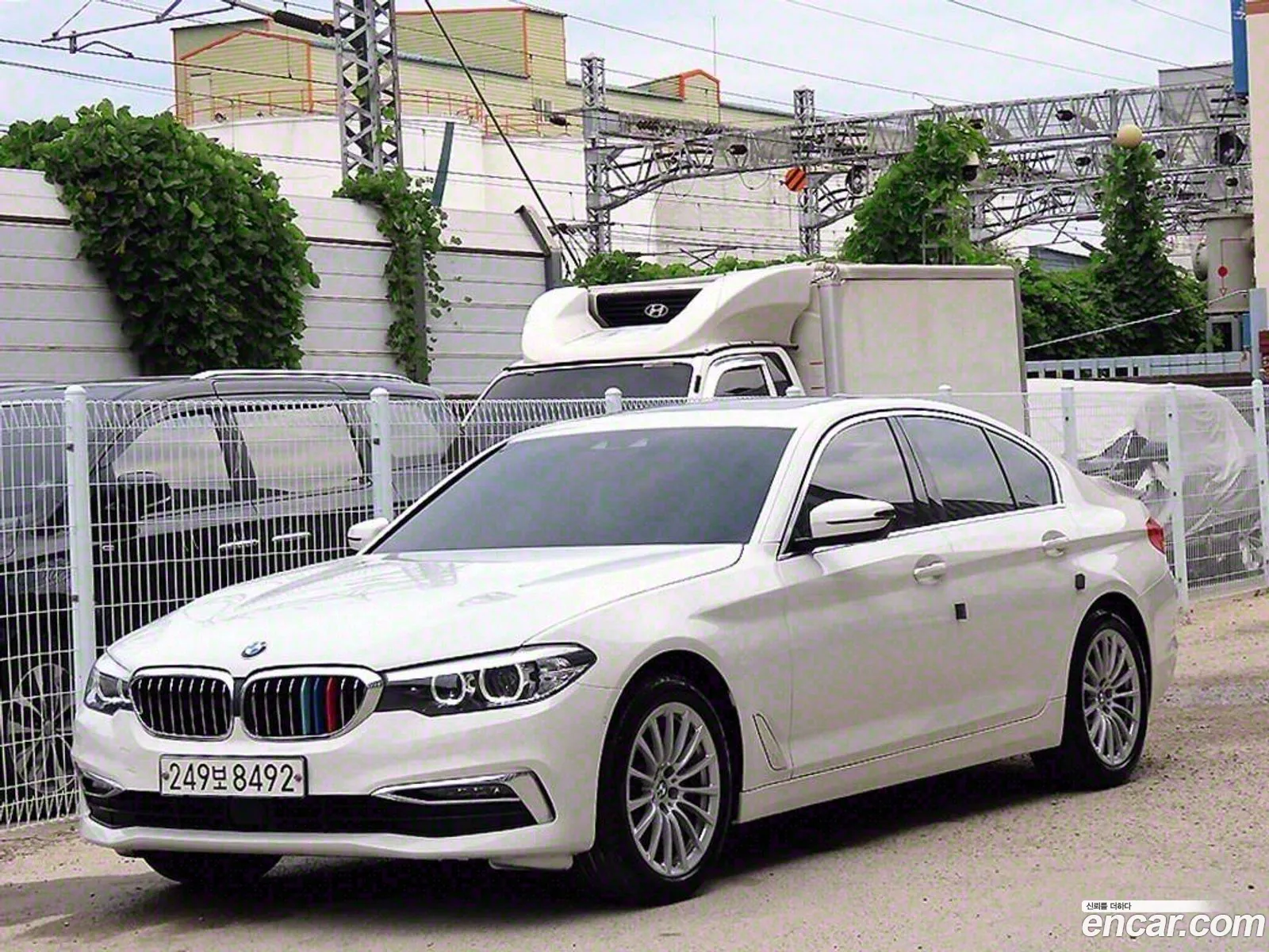 BMW 5 Series G30 520I Luxury - фотография 7974559