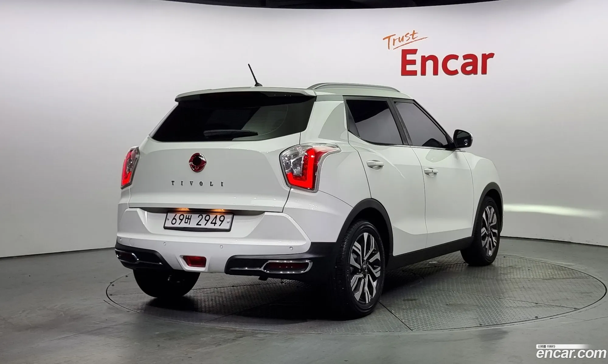 Kg Mobility Ssangyong Tivoli Armor Gear Plus 2Wd - фотография 6670787