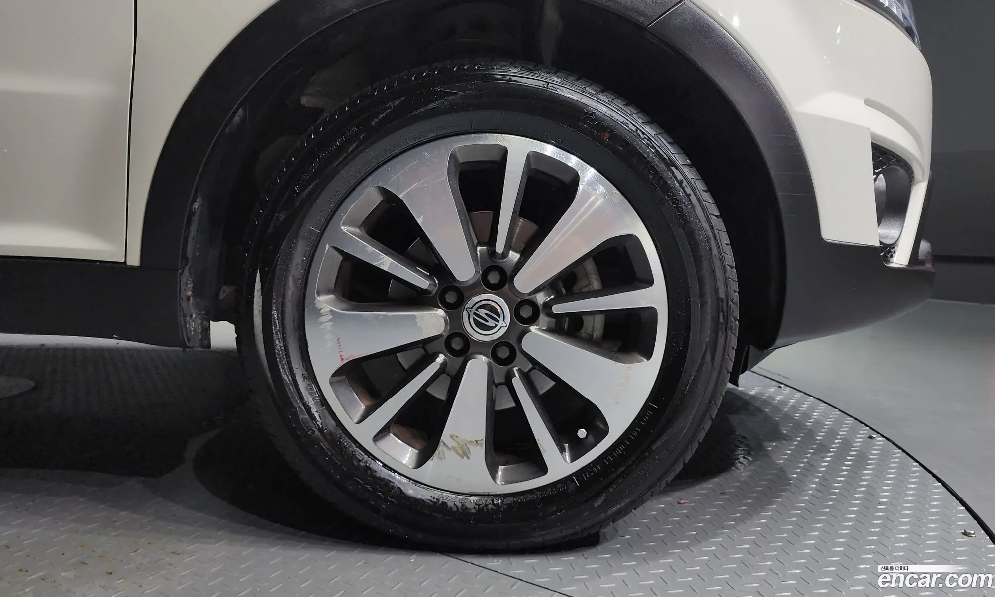 Kg Mobility Ssangyong New Korando C 20 Cvt 2Wd High-End Model - фотография 6881196