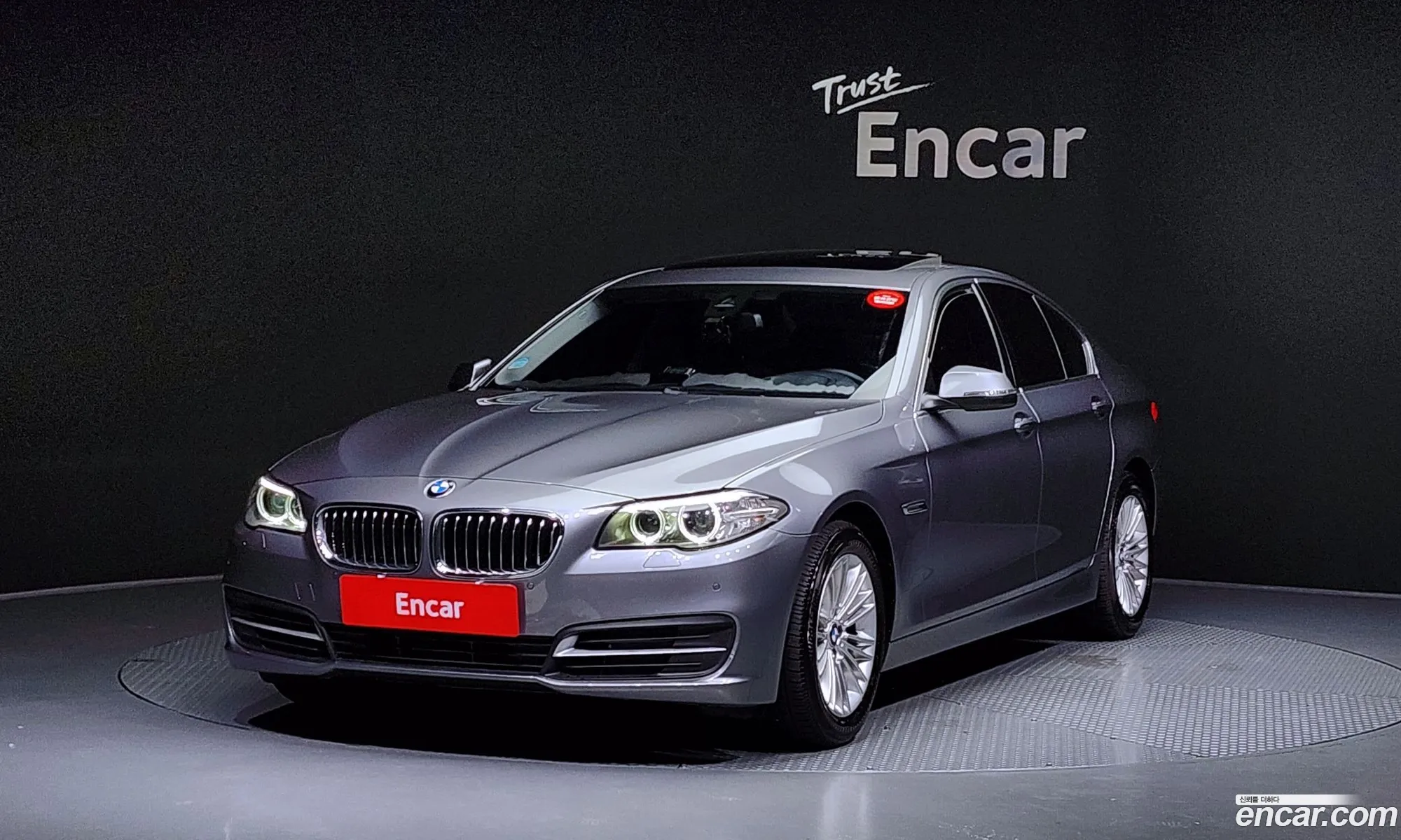 BMW 5 Series F10 520D - фотография 18219189