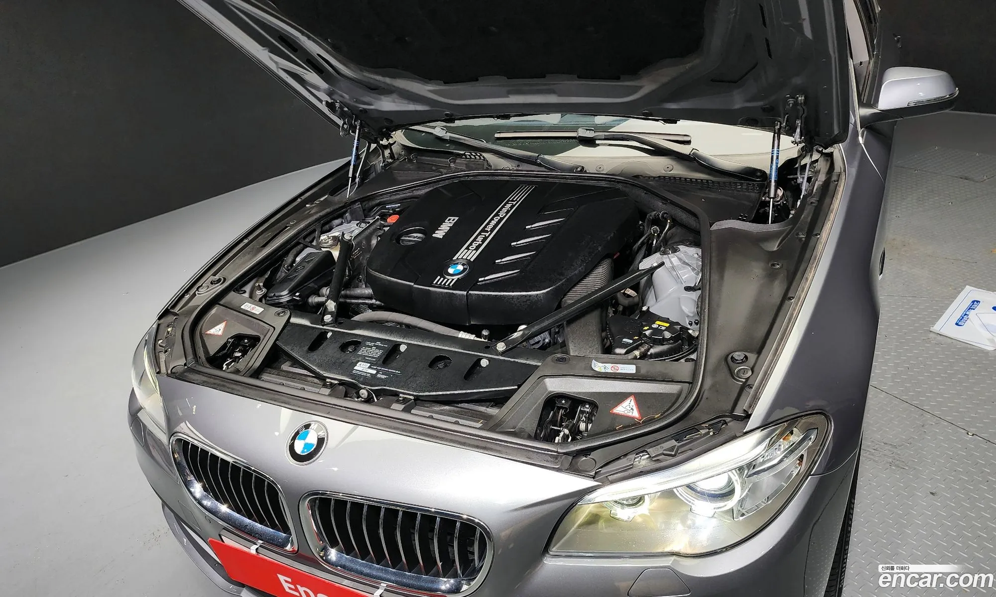 BMW 5 Series F10 520D - фотография 18219194