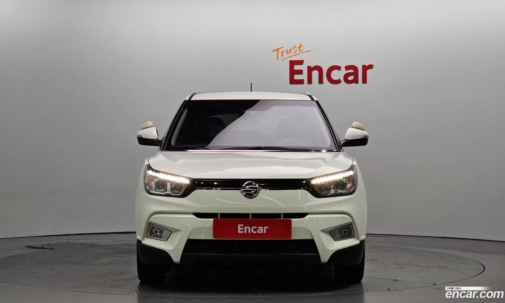 Kg Mobility Ssangyong Tivoli Diesel Lx 4Wd - фотография 8763322