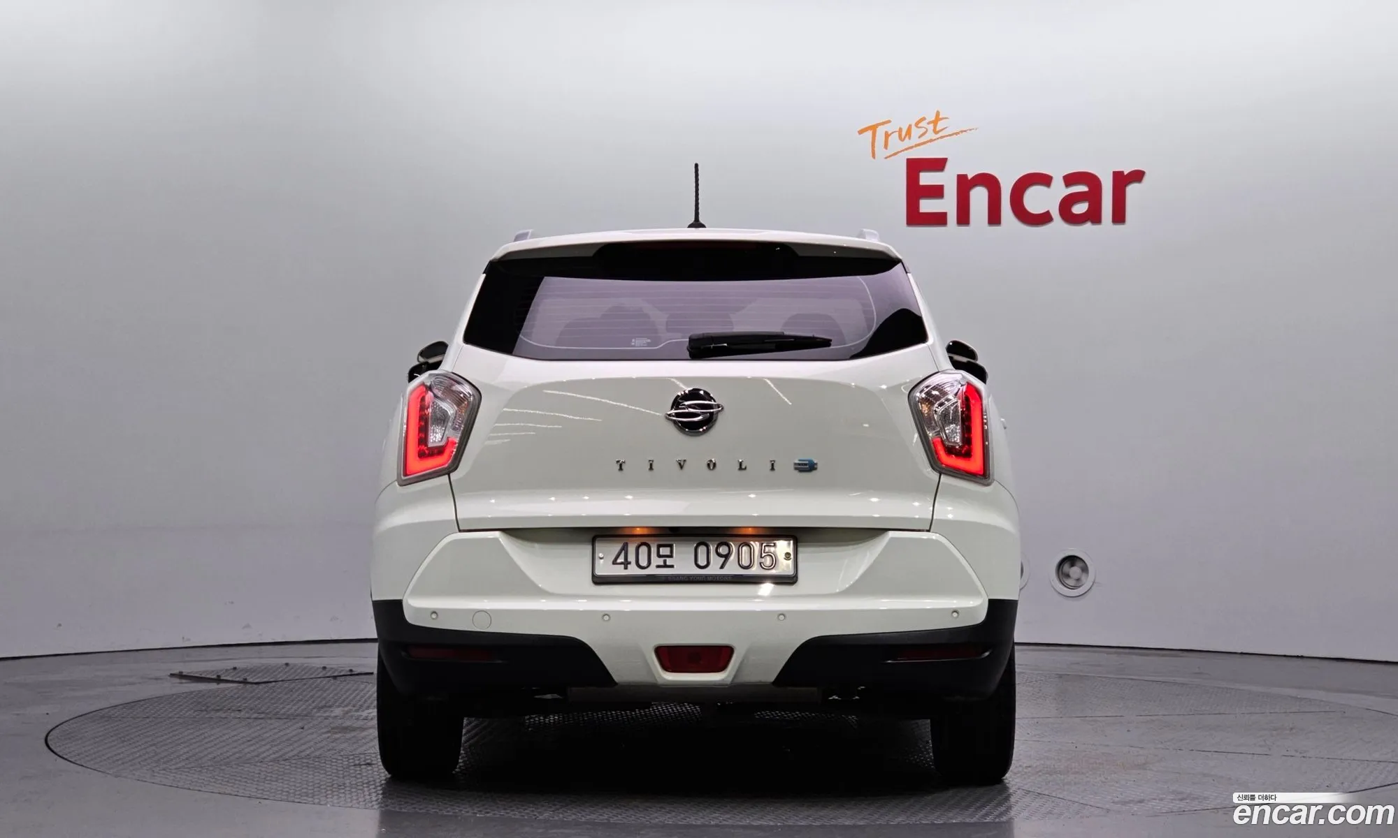 Kg Mobility Ssangyong Tivoli Diesel Lx 4Wd - фотография 8763323