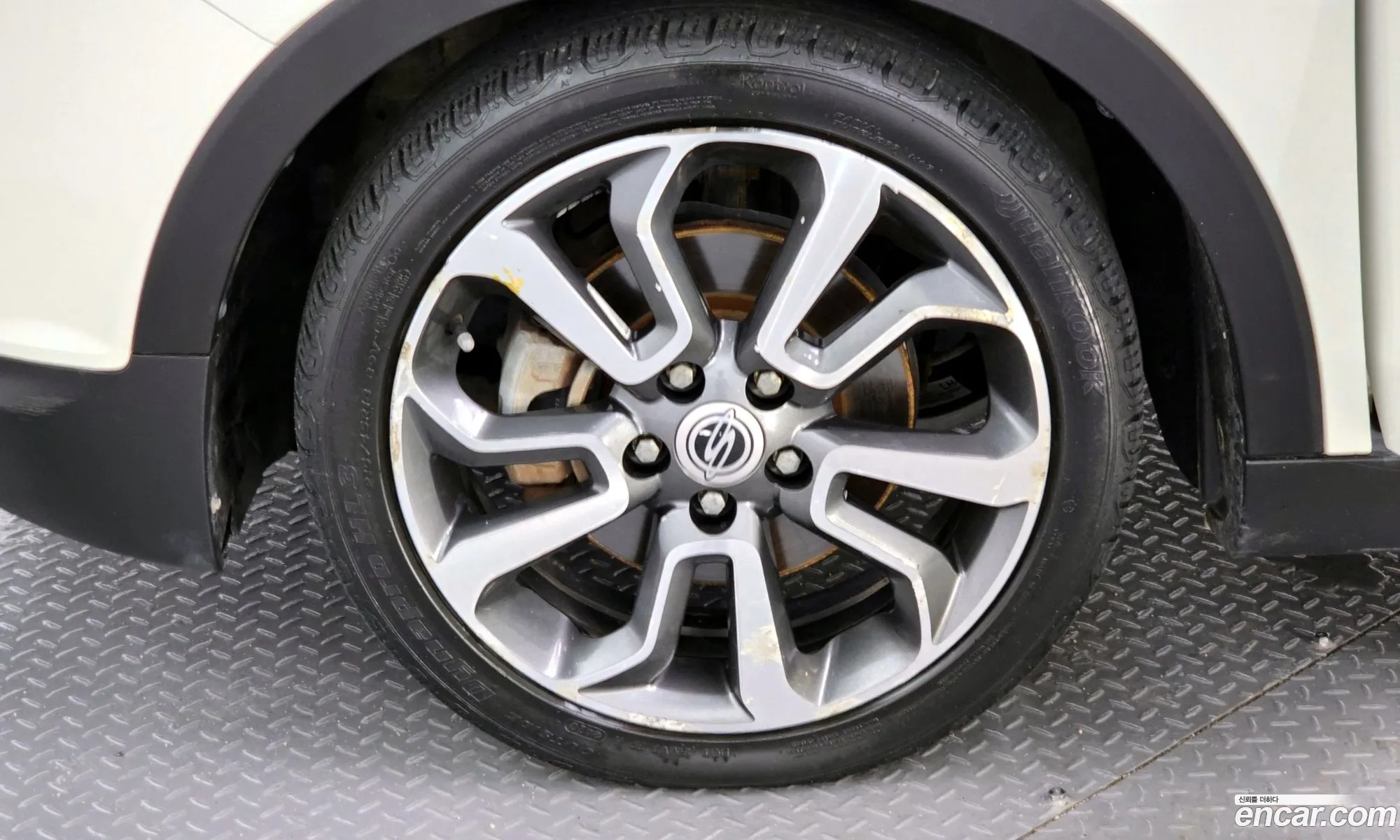 Kg Mobility Ssangyong Tivoli Diesel Lx 4Wd - фотография 8763324