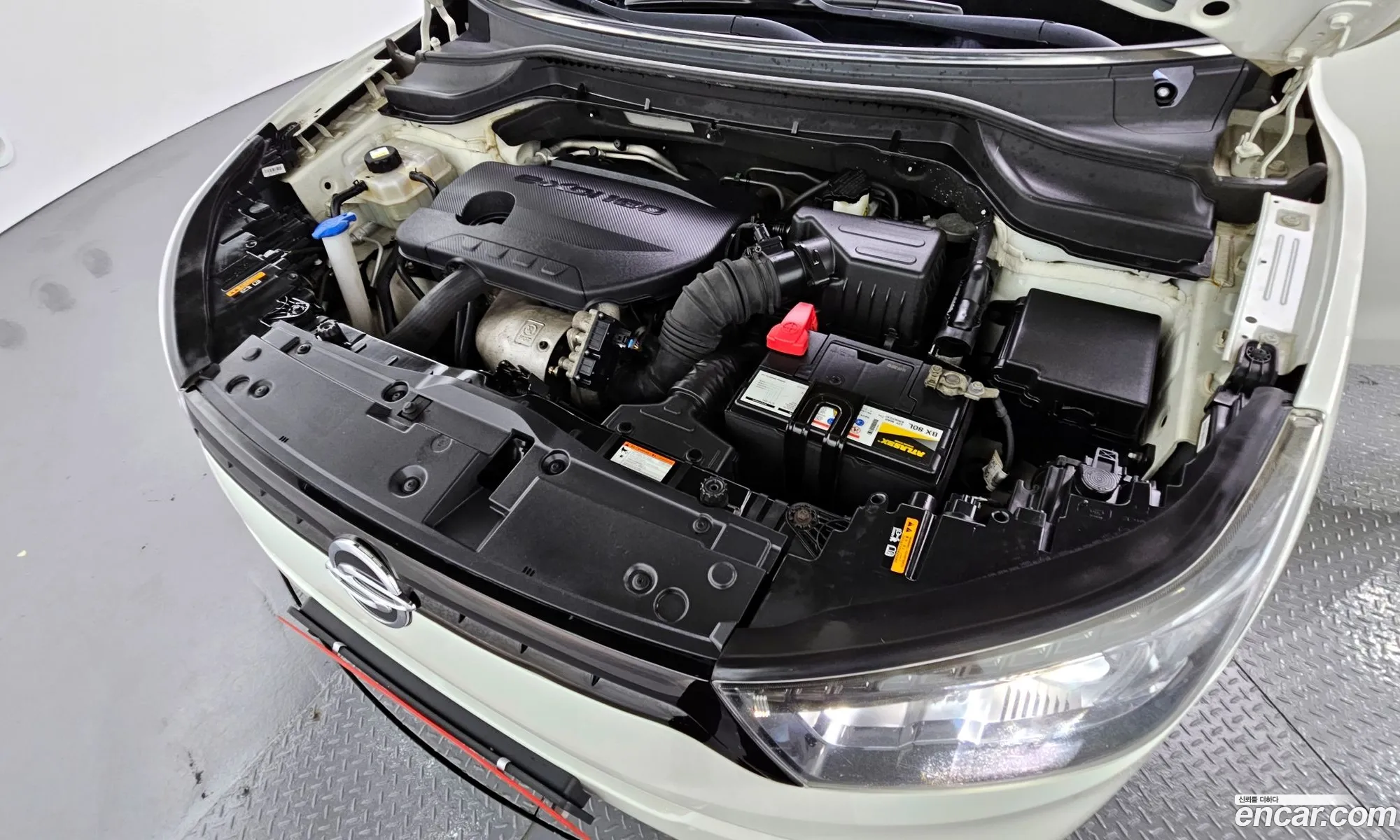 Kg Mobility Ssangyong Tivoli Diesel Lx 4Wd - фотография 8763325