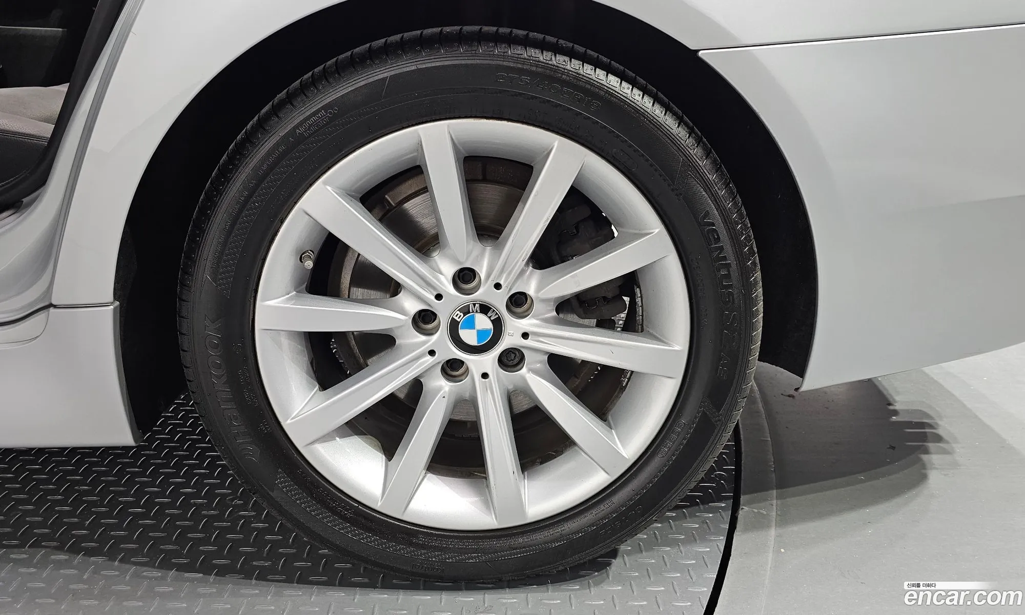BMW 5 Series F10 528I xDrive - фотография 6831227