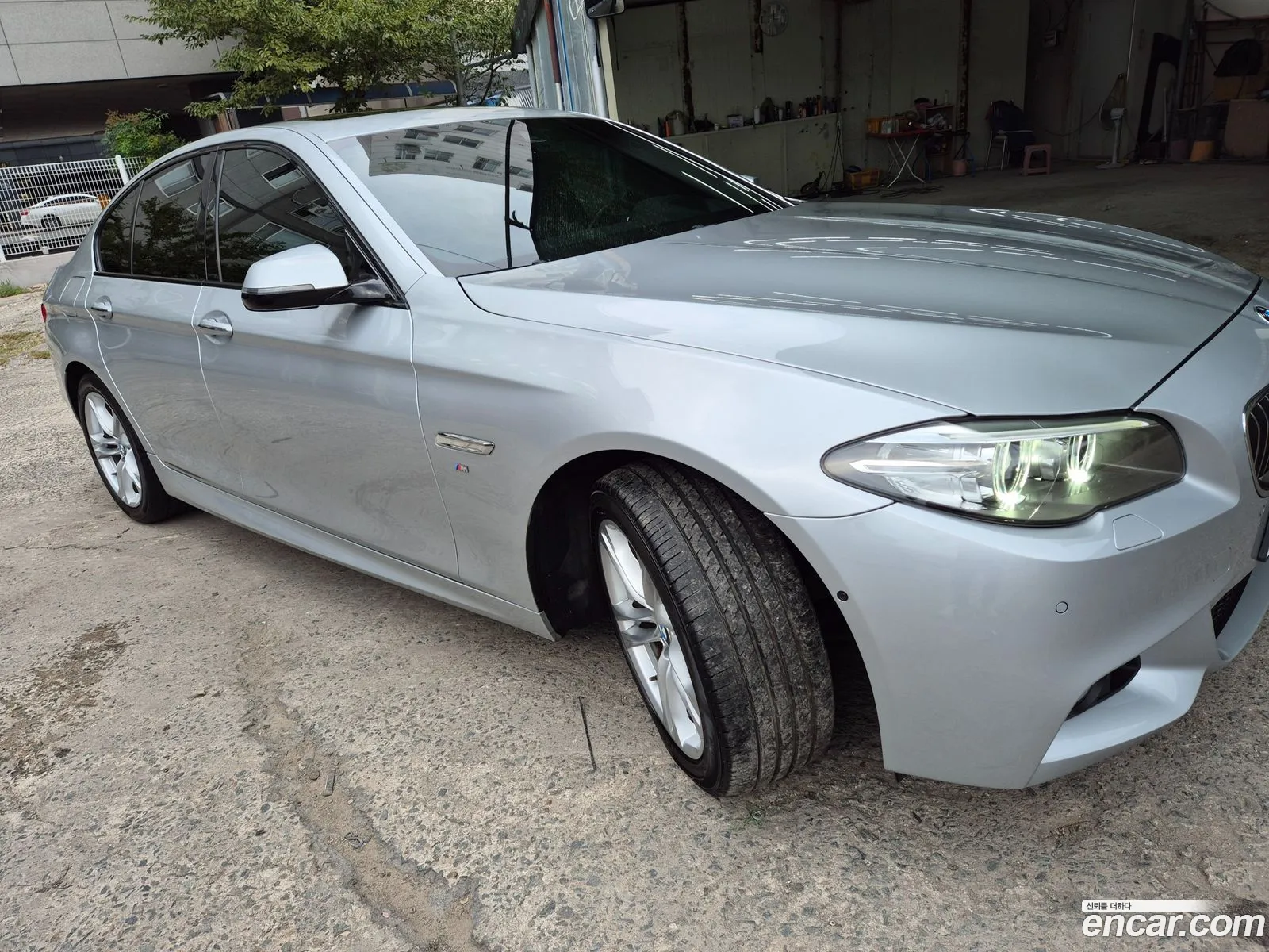 BMW 5 Series F10 528I M Aerodynamics - фотография 18157505